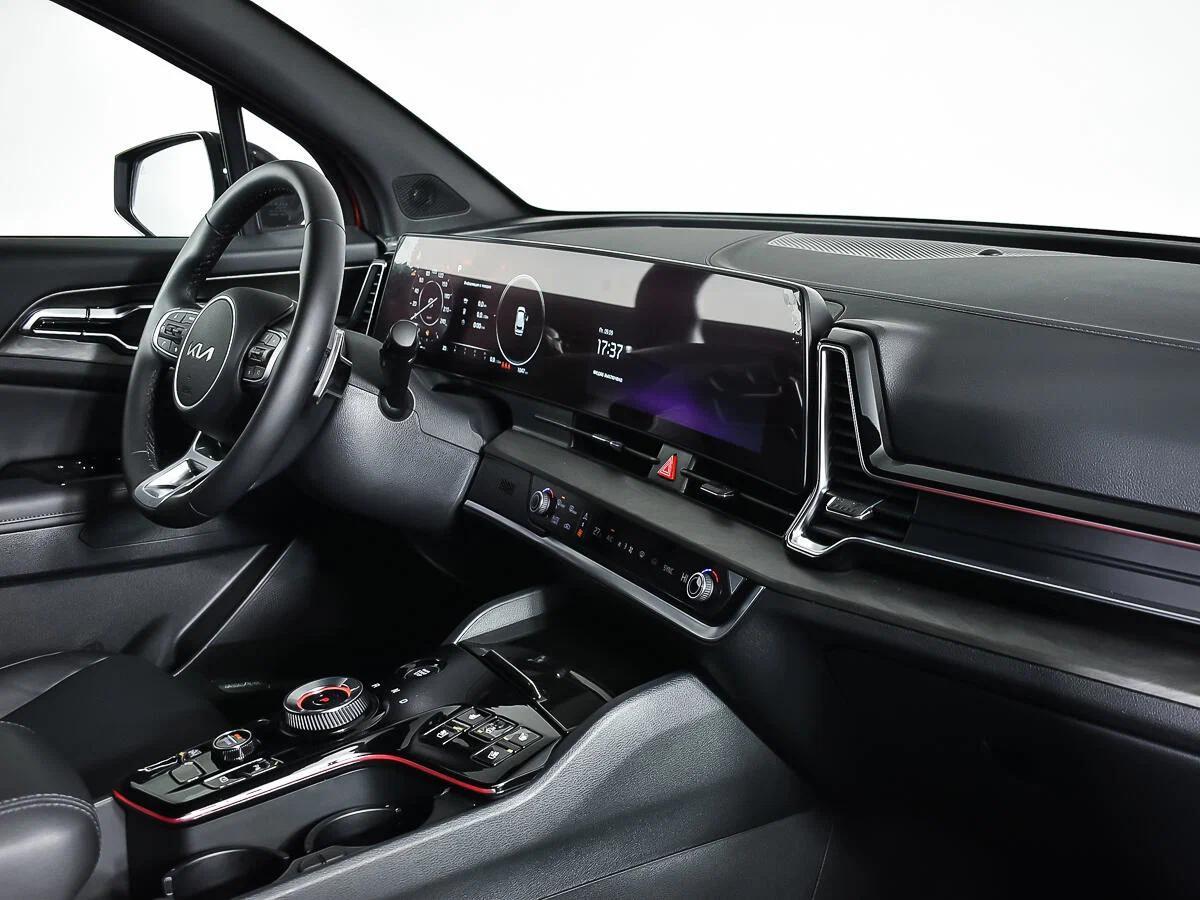 Kia Sportage 2023, красный