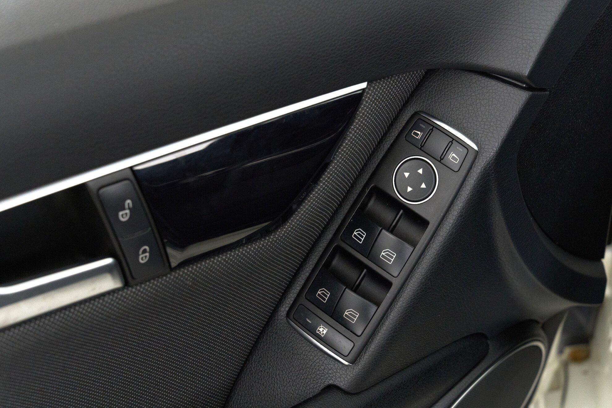 Mercedes-Benz C-Класс 2012, белый