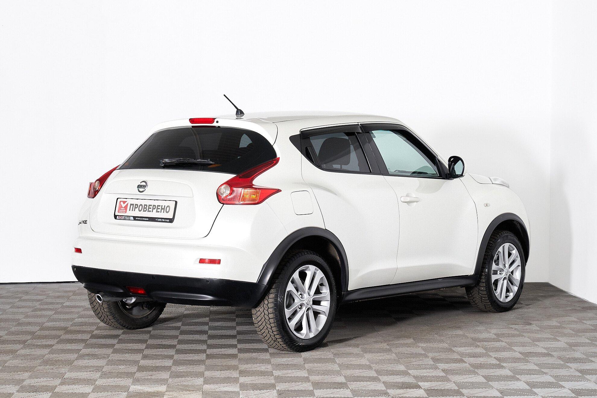 Nissan Juke 2013, белый