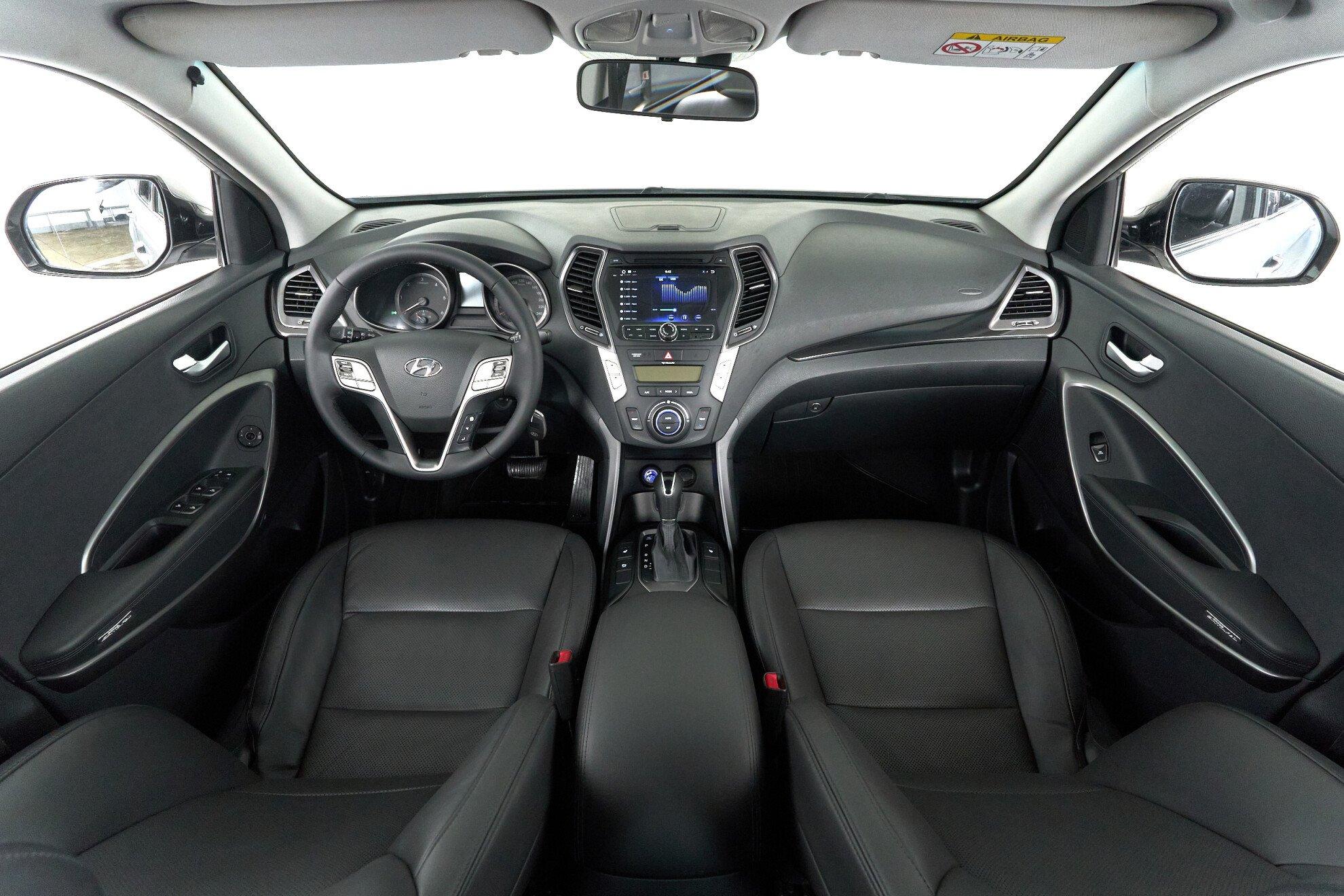 Hyundai Santa Fe 2015, серый
