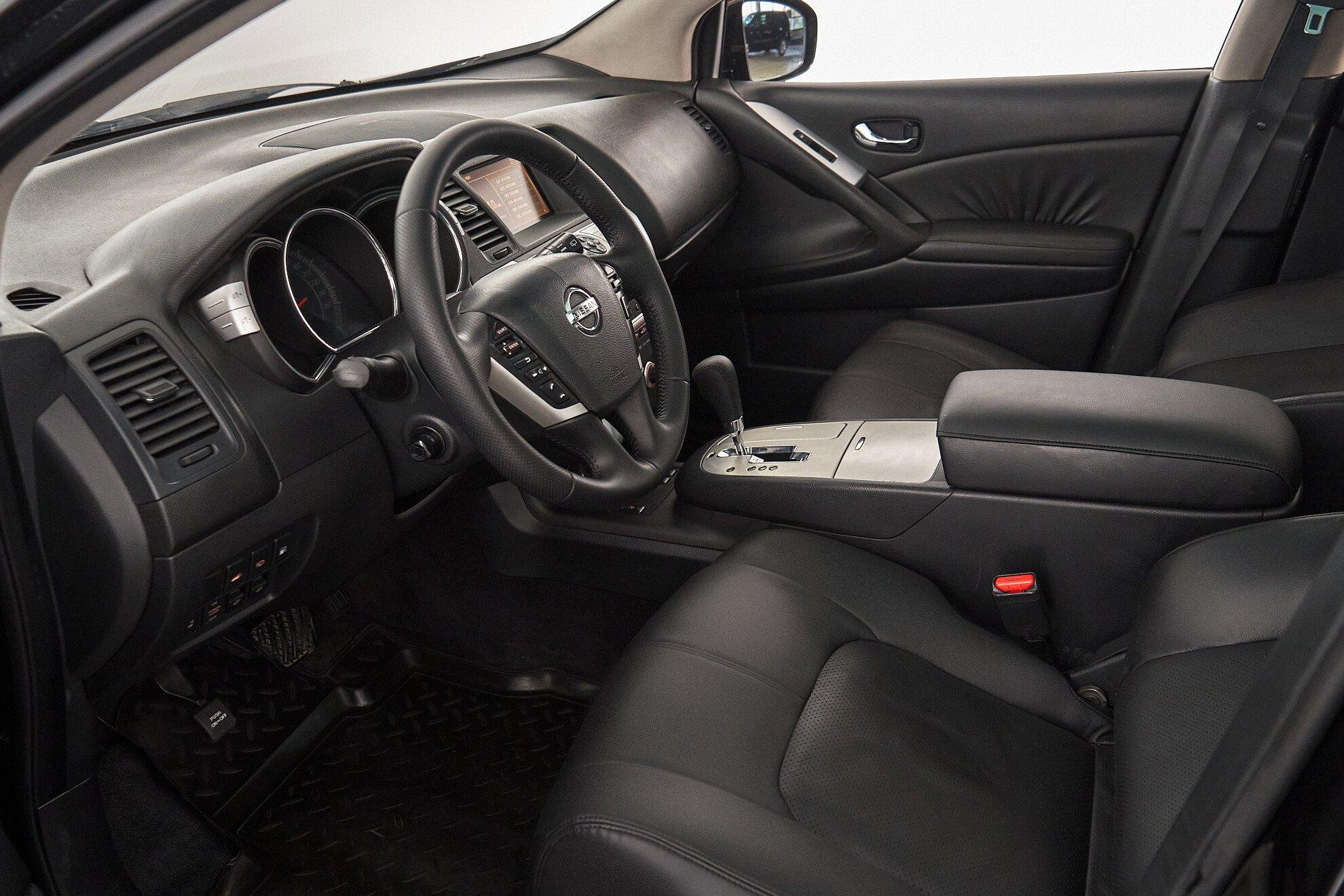 Nissan Murano 2011, черный