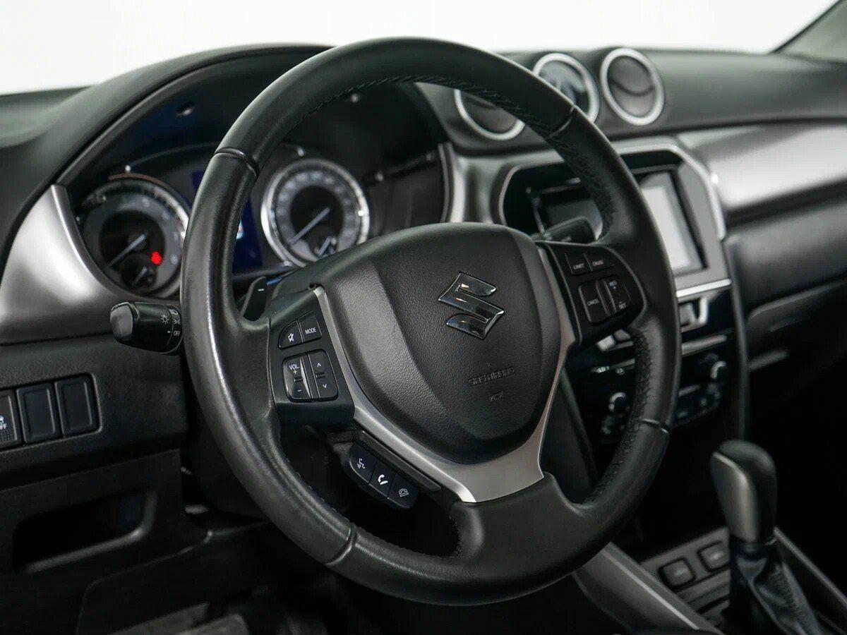 Suzuki Vitara 2019, голубой