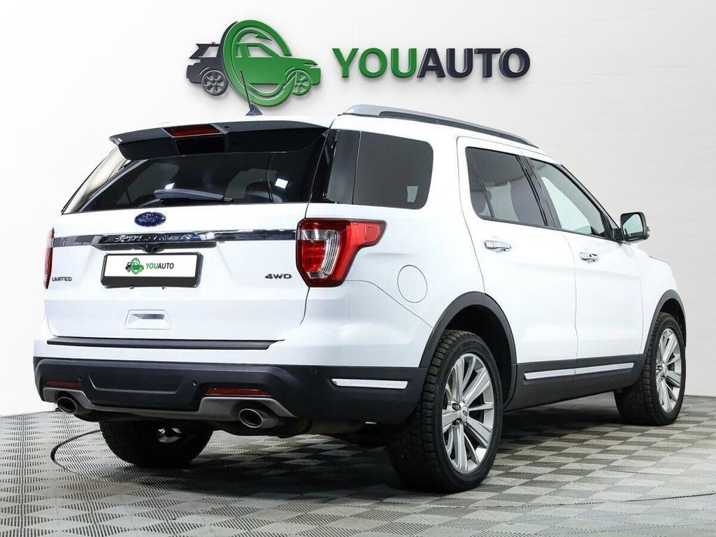 Ford Explorer 2018, белый