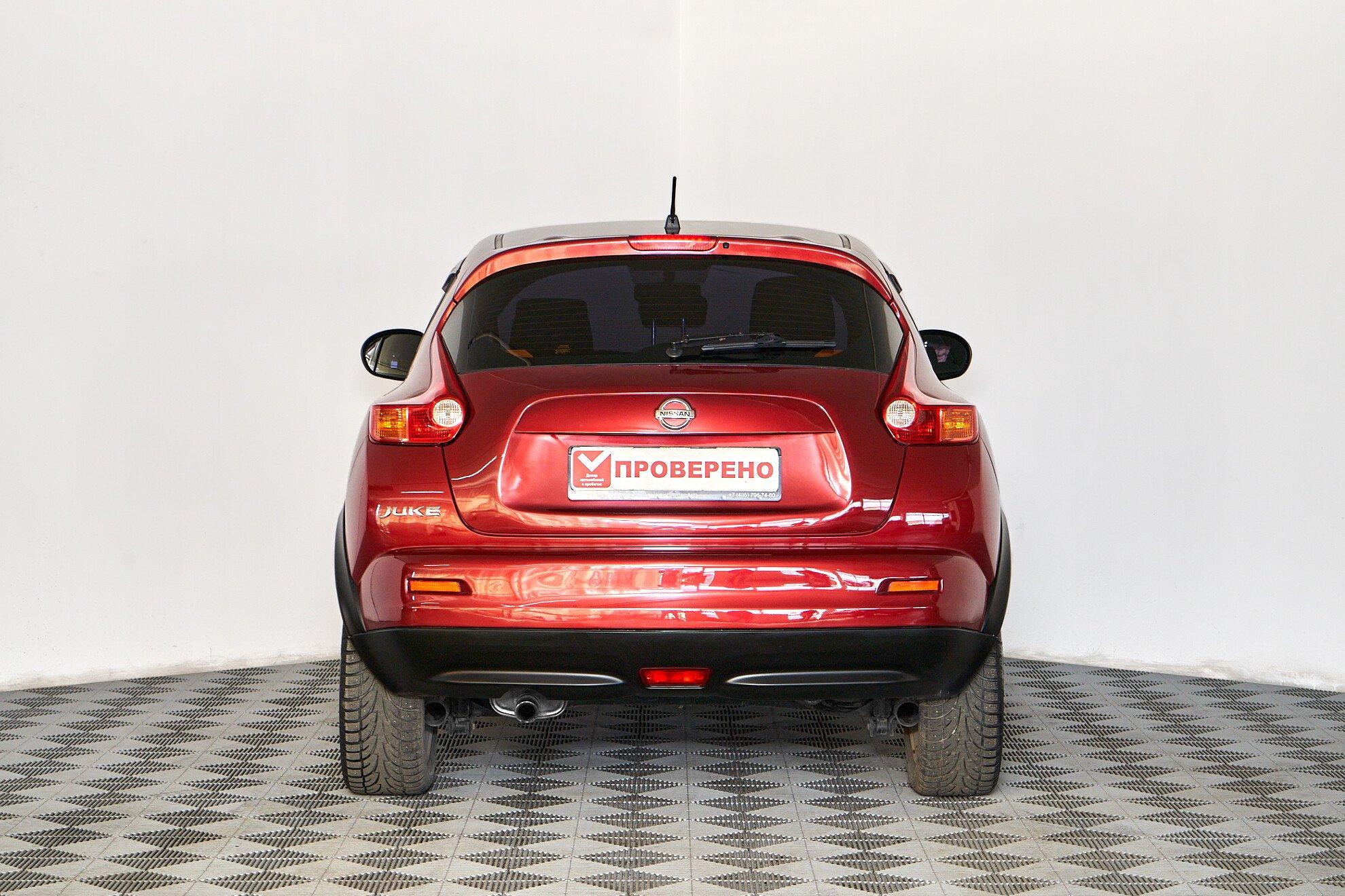 Nissan Juke 2014, красный