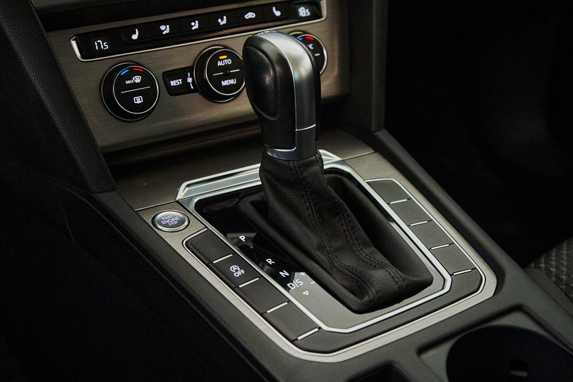 Volkswagen Passat 2019, черный