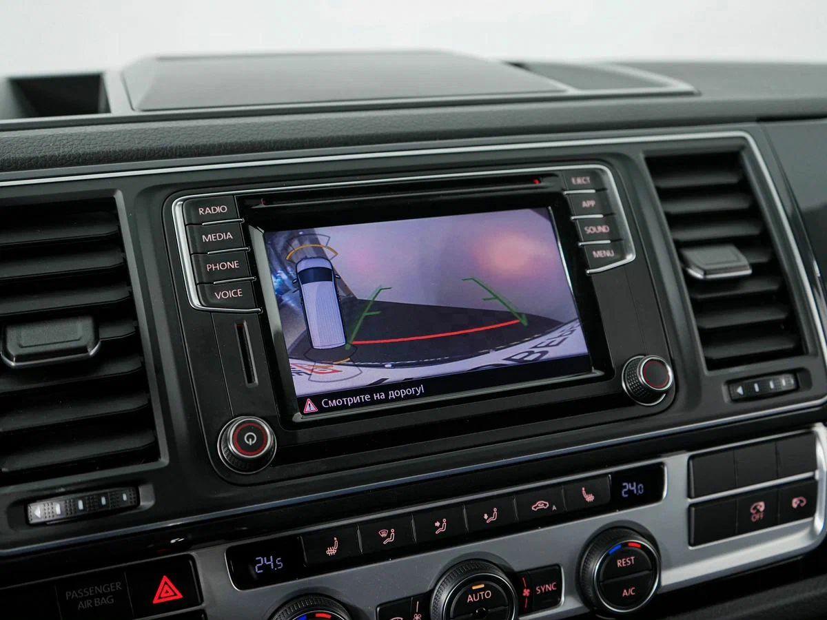 Volkswagen Multivan 2016, черный