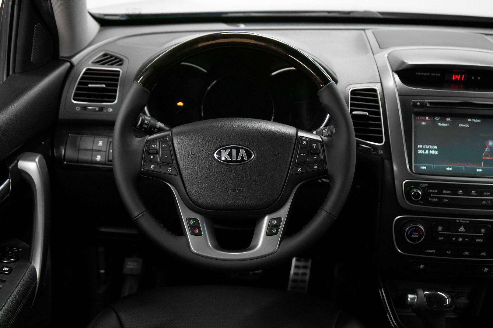 Kia Sorento 2013, черный