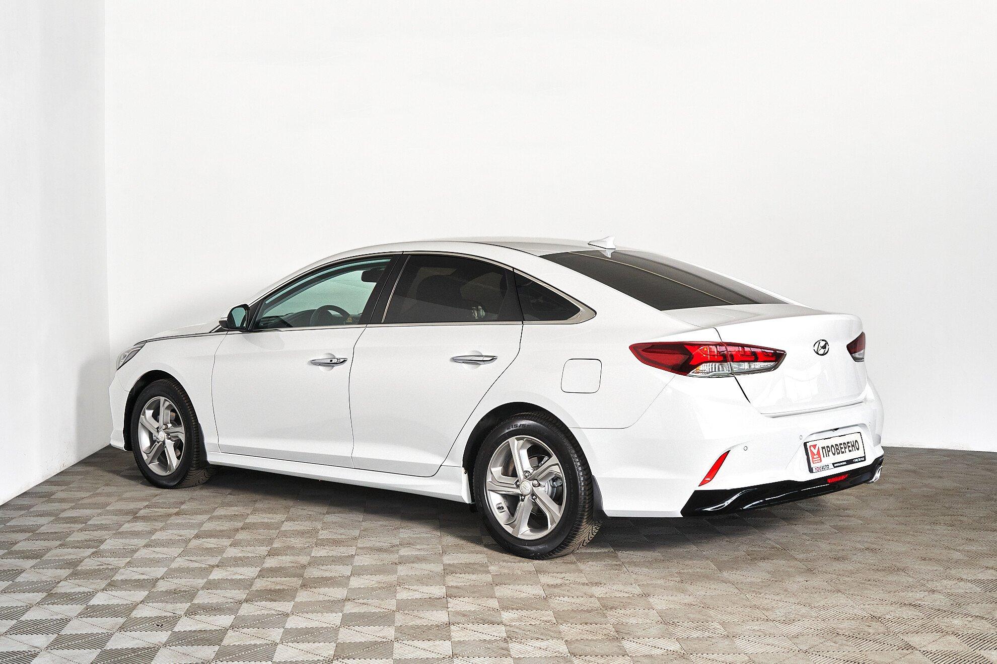 Hyundai Sonata 2018, белый