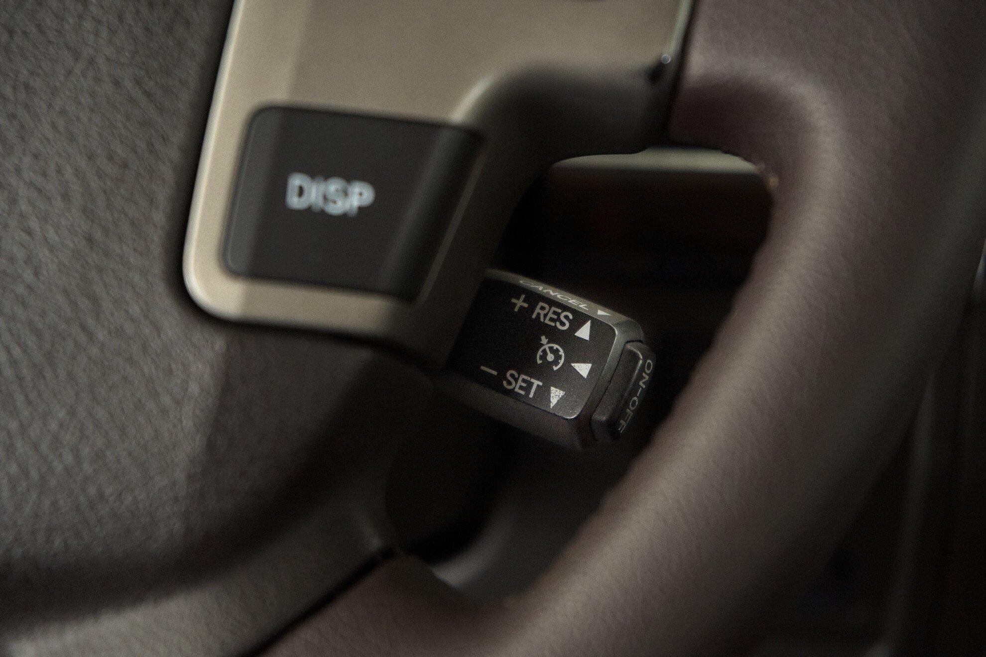 Toyota Land Cruiser 2010, черный