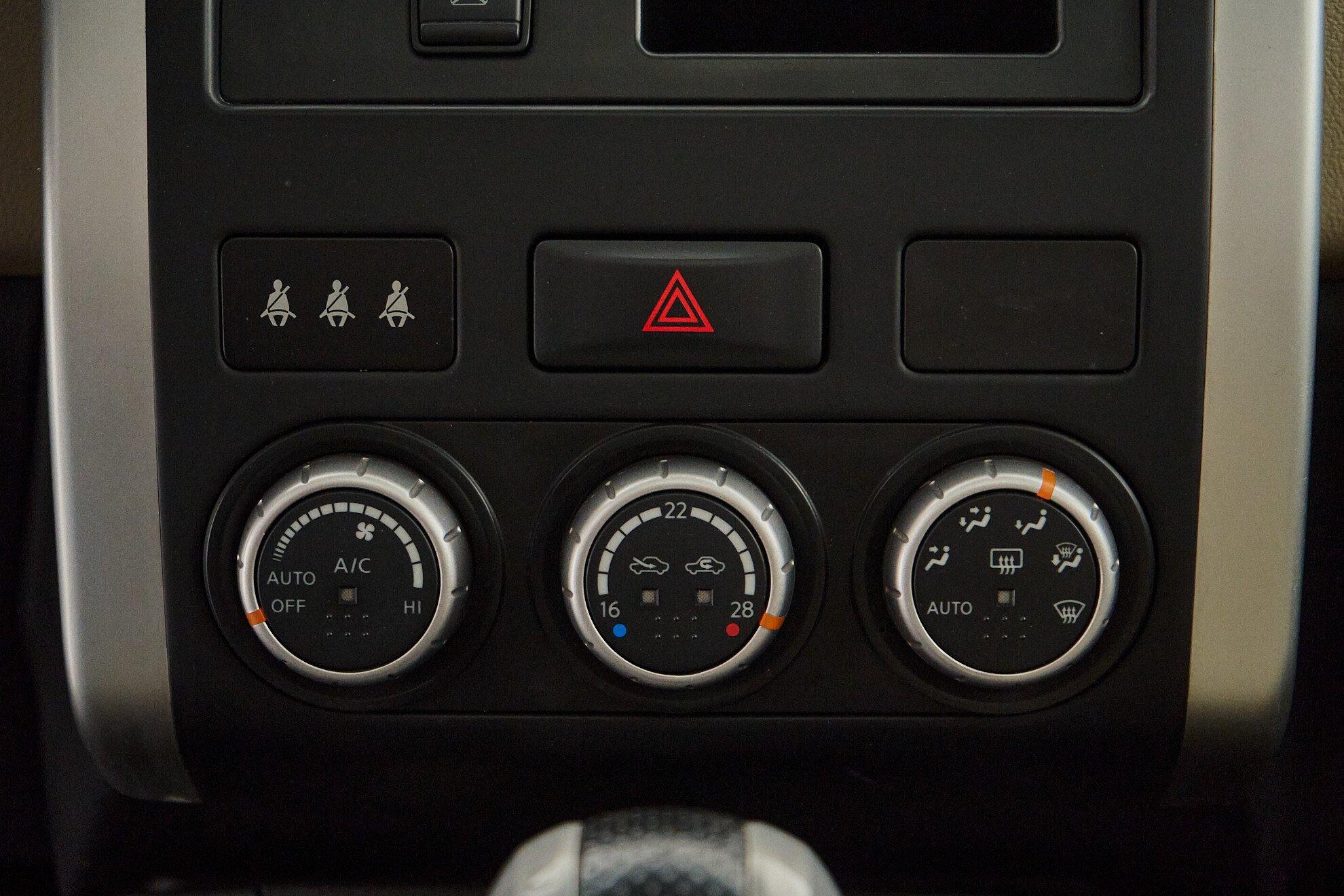 Nissan X-Trail 2013, черный