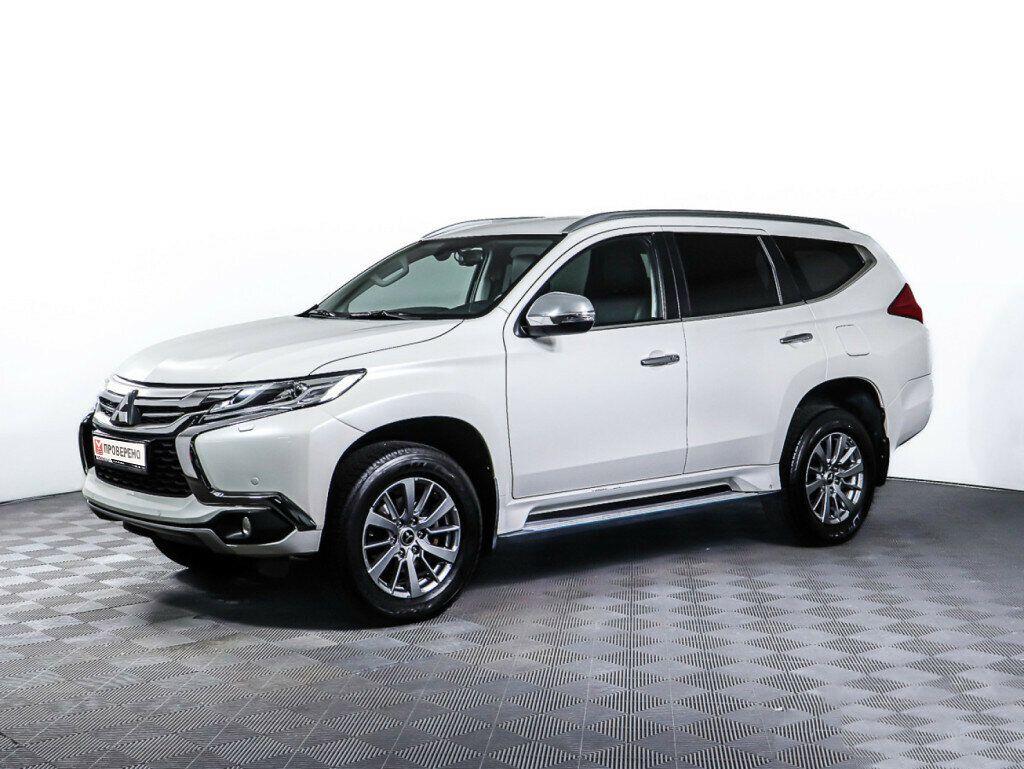 Mitsubishi Pajero Sport 2017, белый