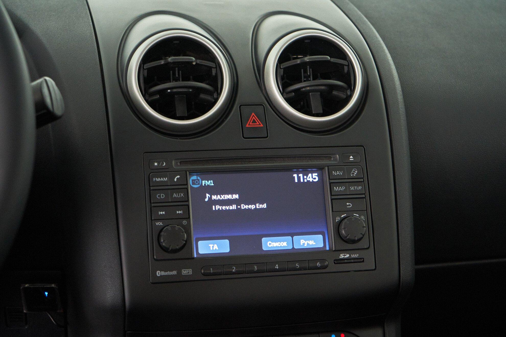 Nissan Qashqai 2011, черный