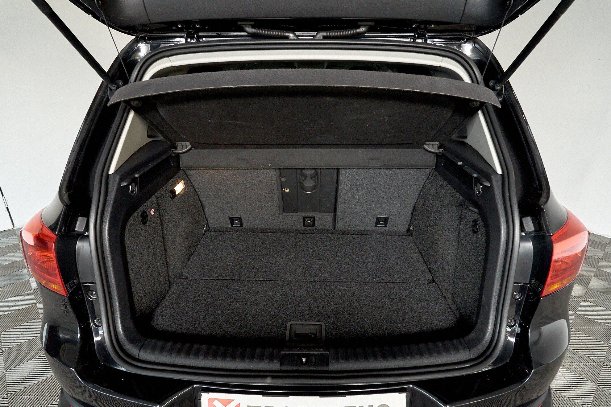 Volkswagen Tiguan 2013, черный