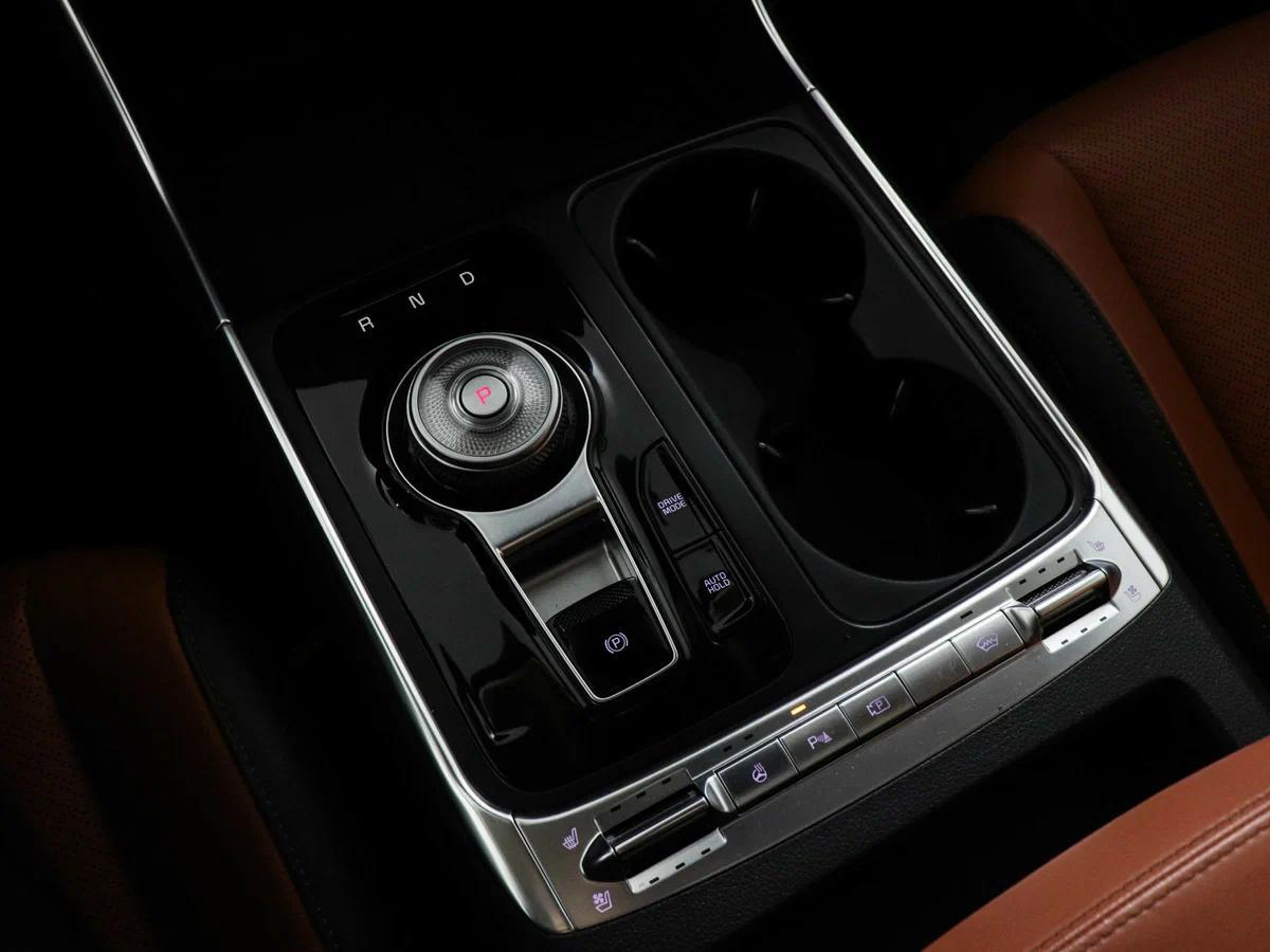 Kia Carnival 2024, черный