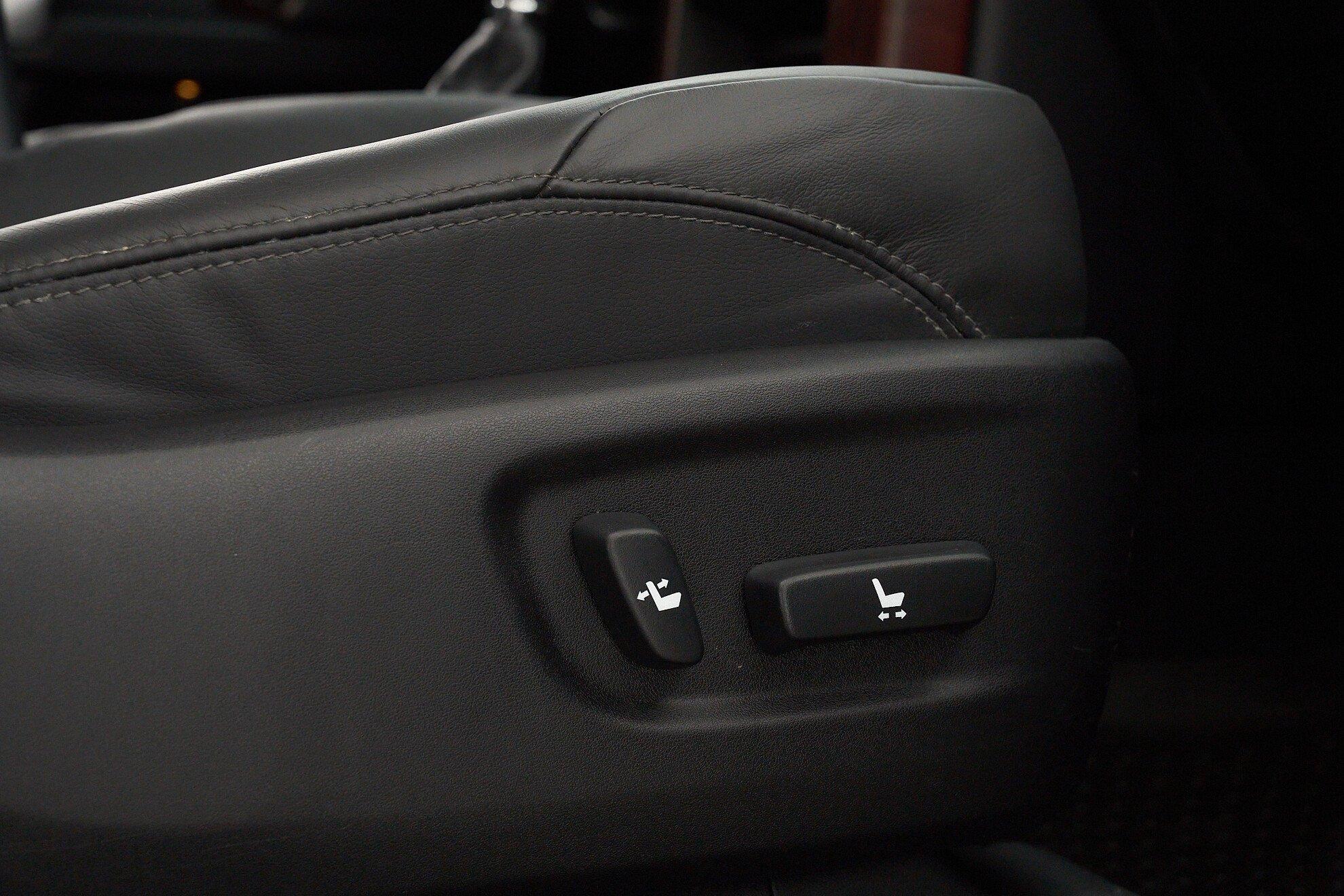 Toyota Land Cruiser Prado 2015, черный