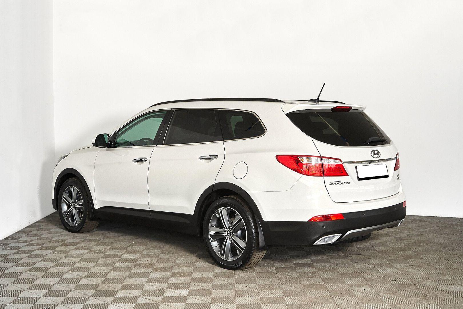 Hyundai Santa Fe 2015, белый