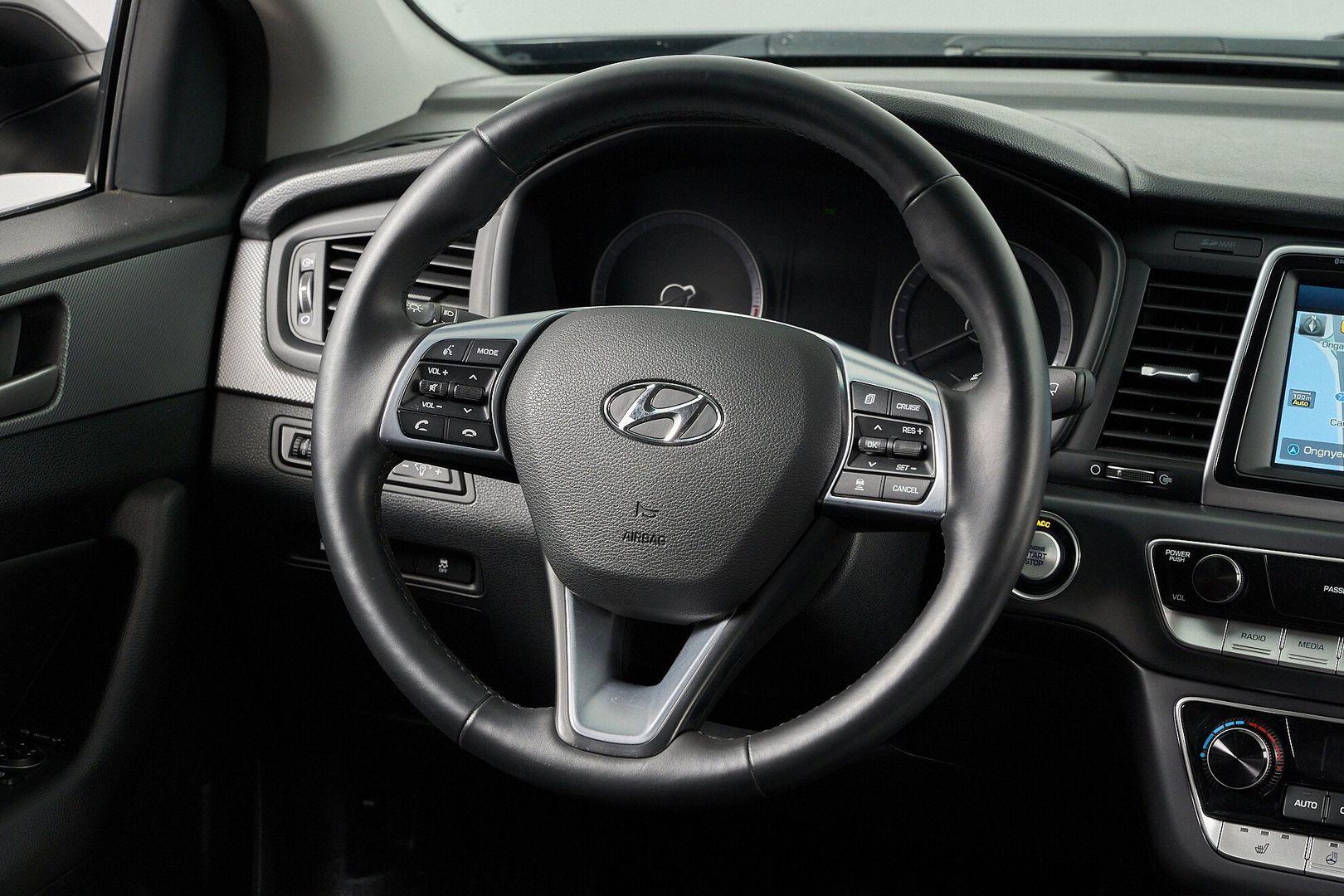 Hyundai Sonata 2019, черный