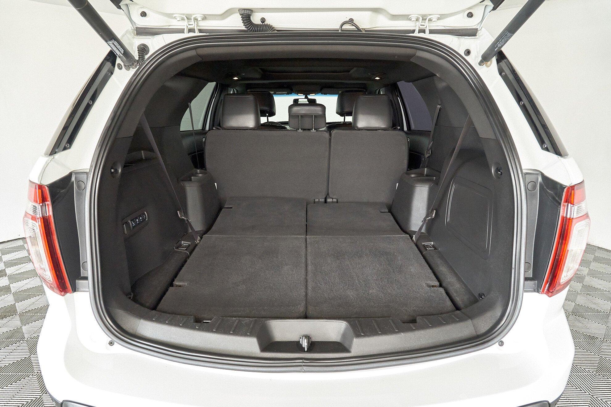 Ford Explorer 2013, белый