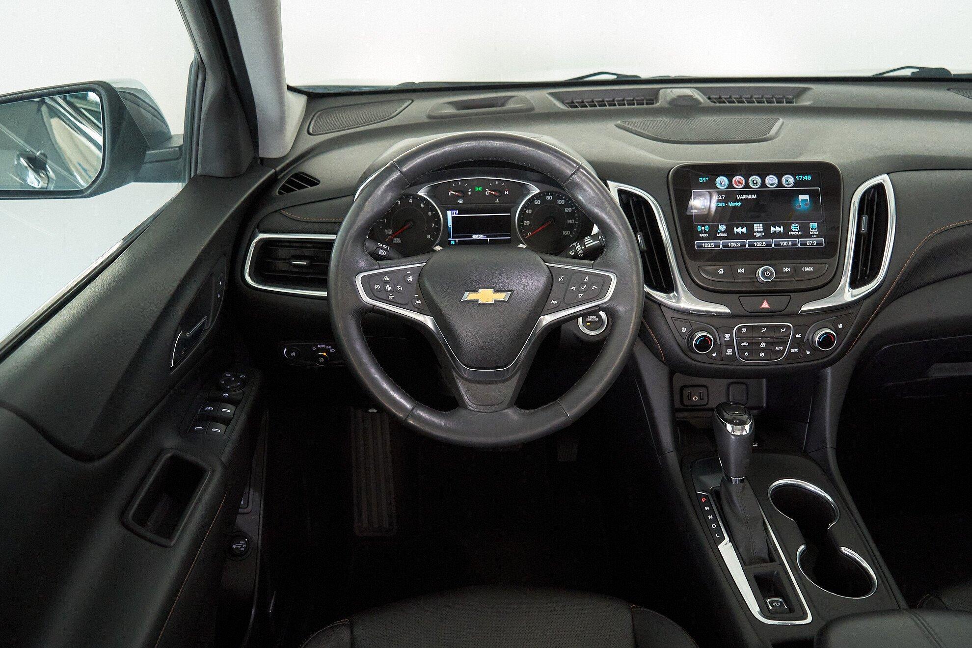Chevrolet Equinox 2017, серый