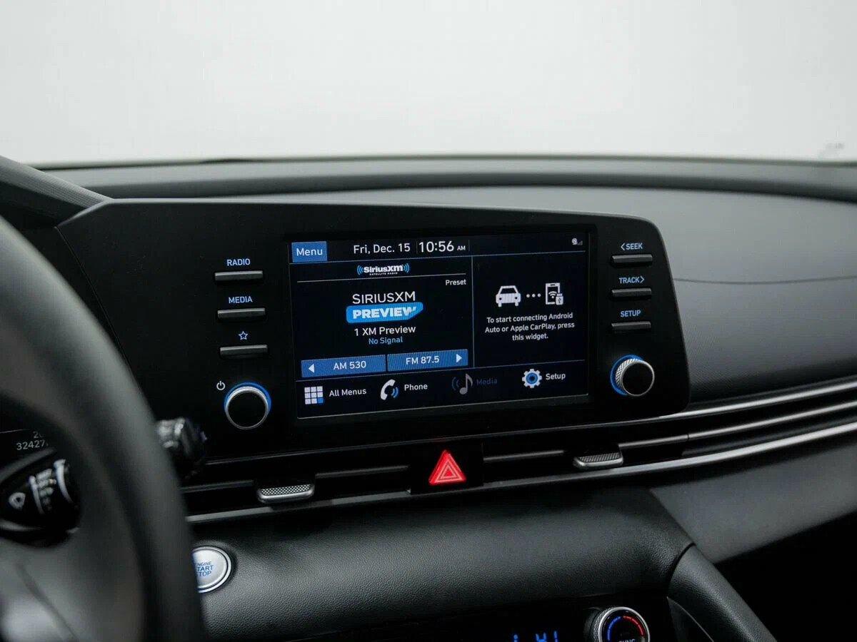 Hyundai Elantra 2022, черный