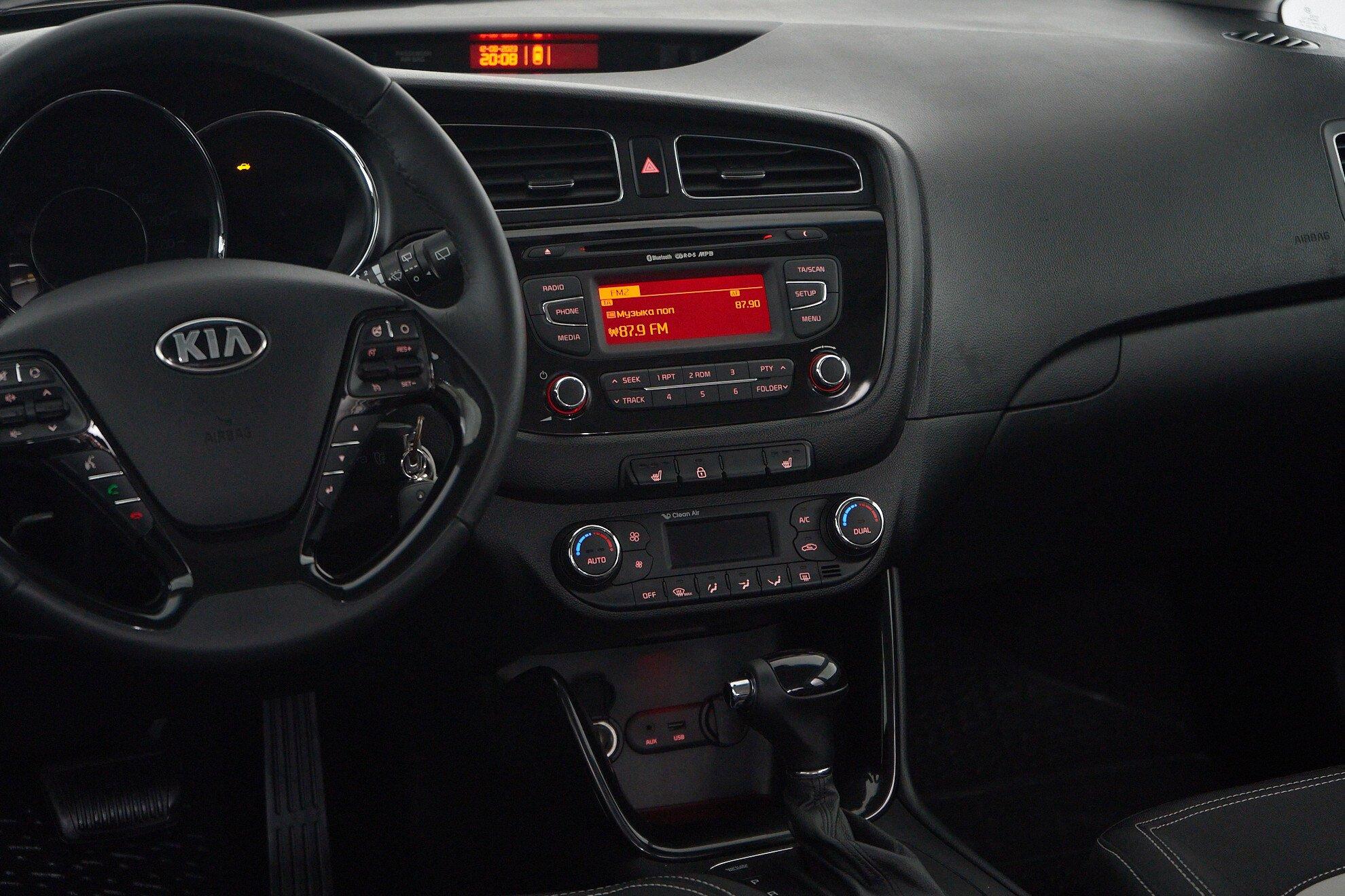Kia Ceed 2015, серый
