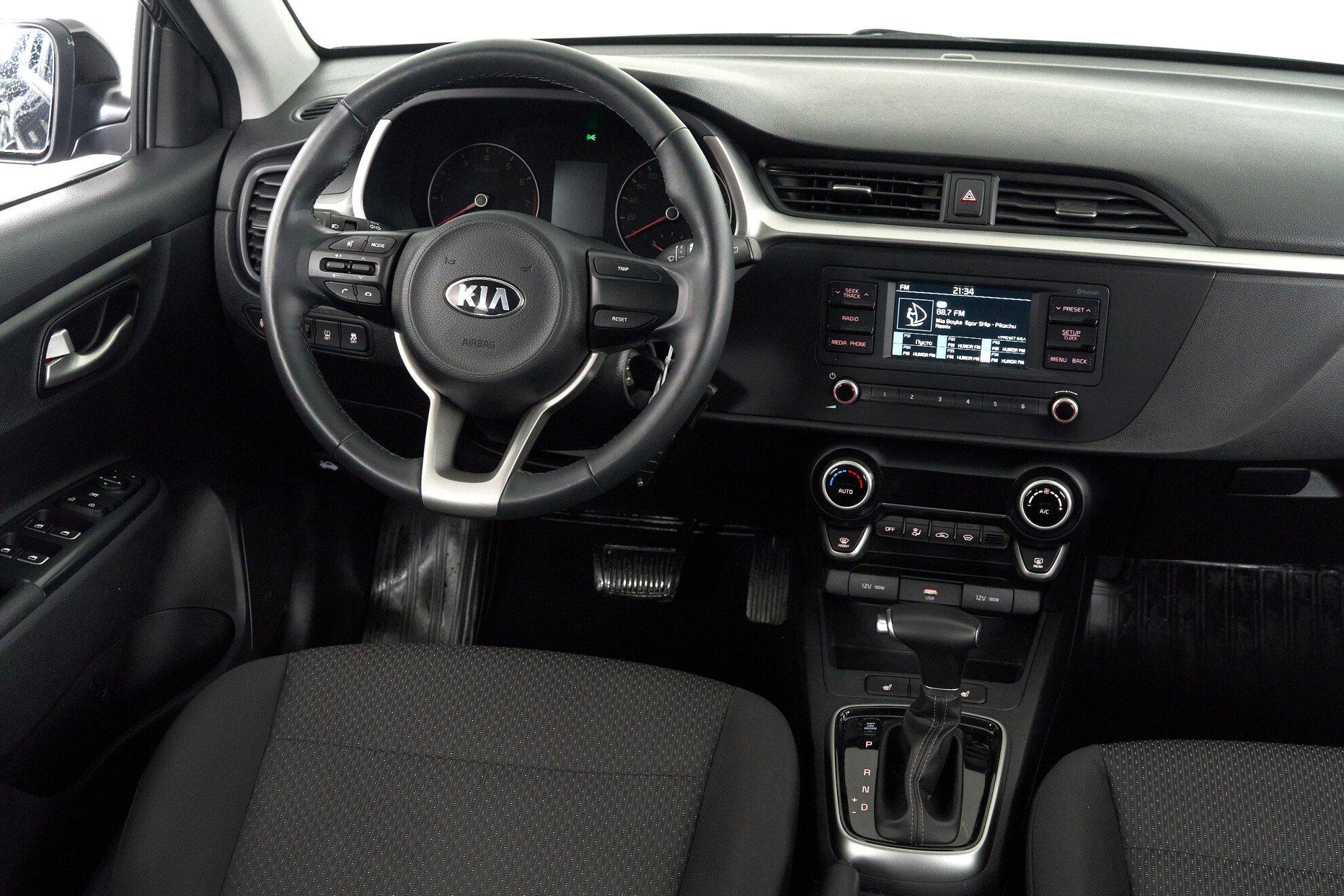 Kia Rio 2021, черный