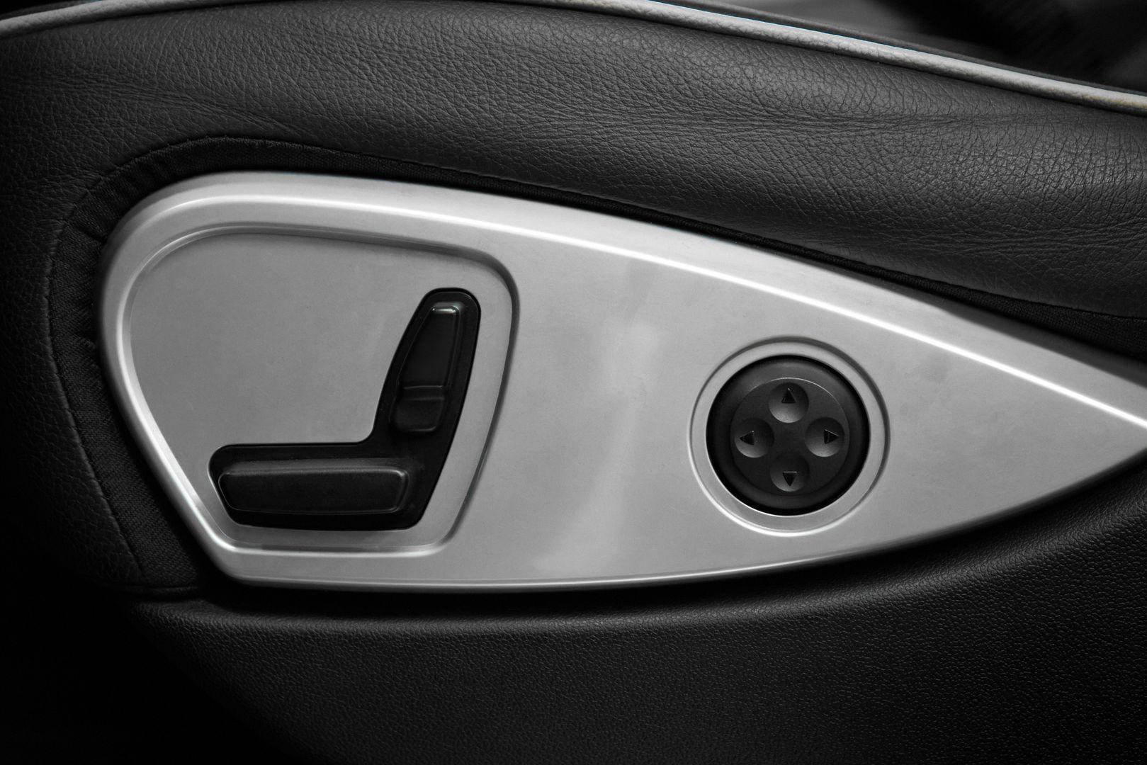 Mercedes-Benz M-Класс 2010, черный