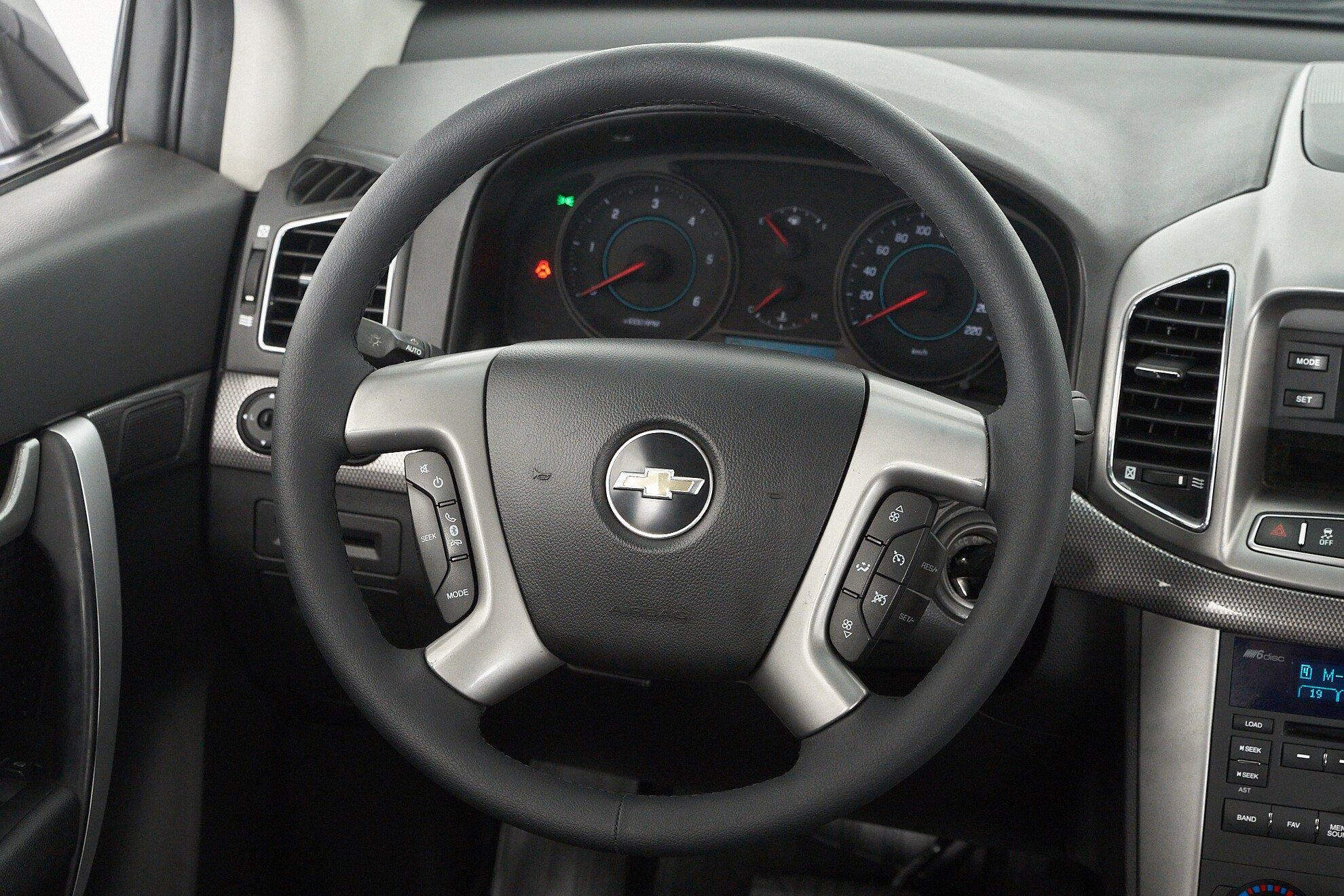 Chevrolet Captiva 2013, серый