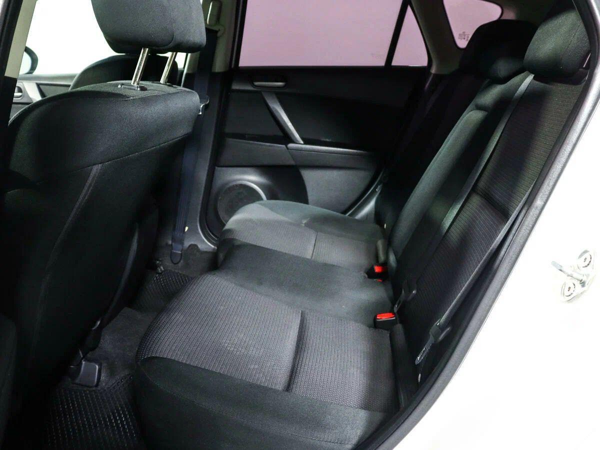 Mazda 3 2012, белый