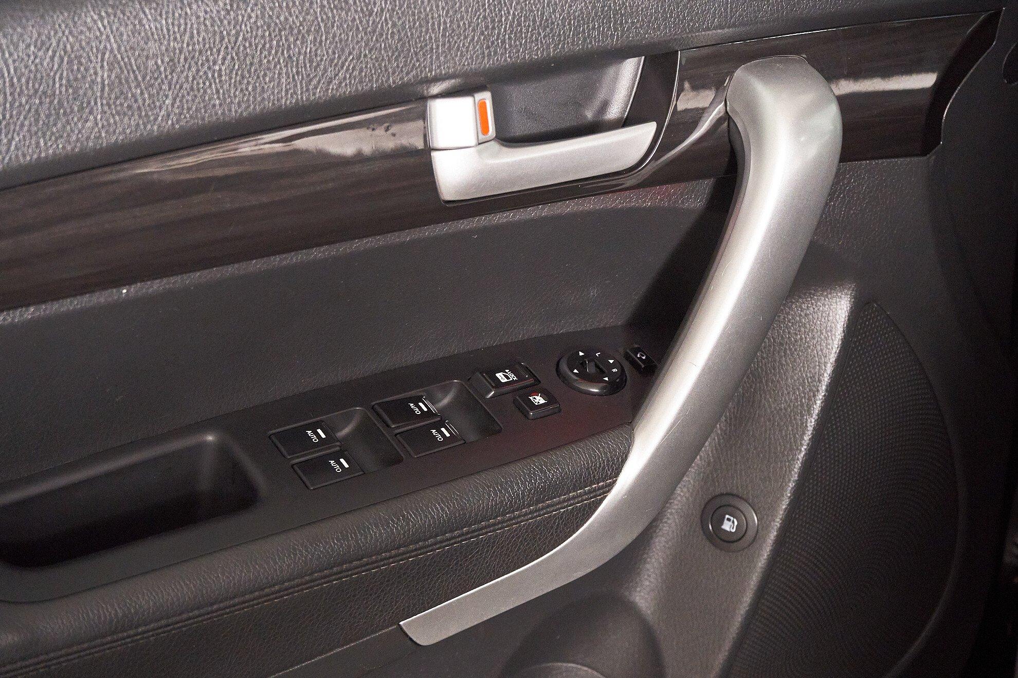 Kia Sorento 2012, черный