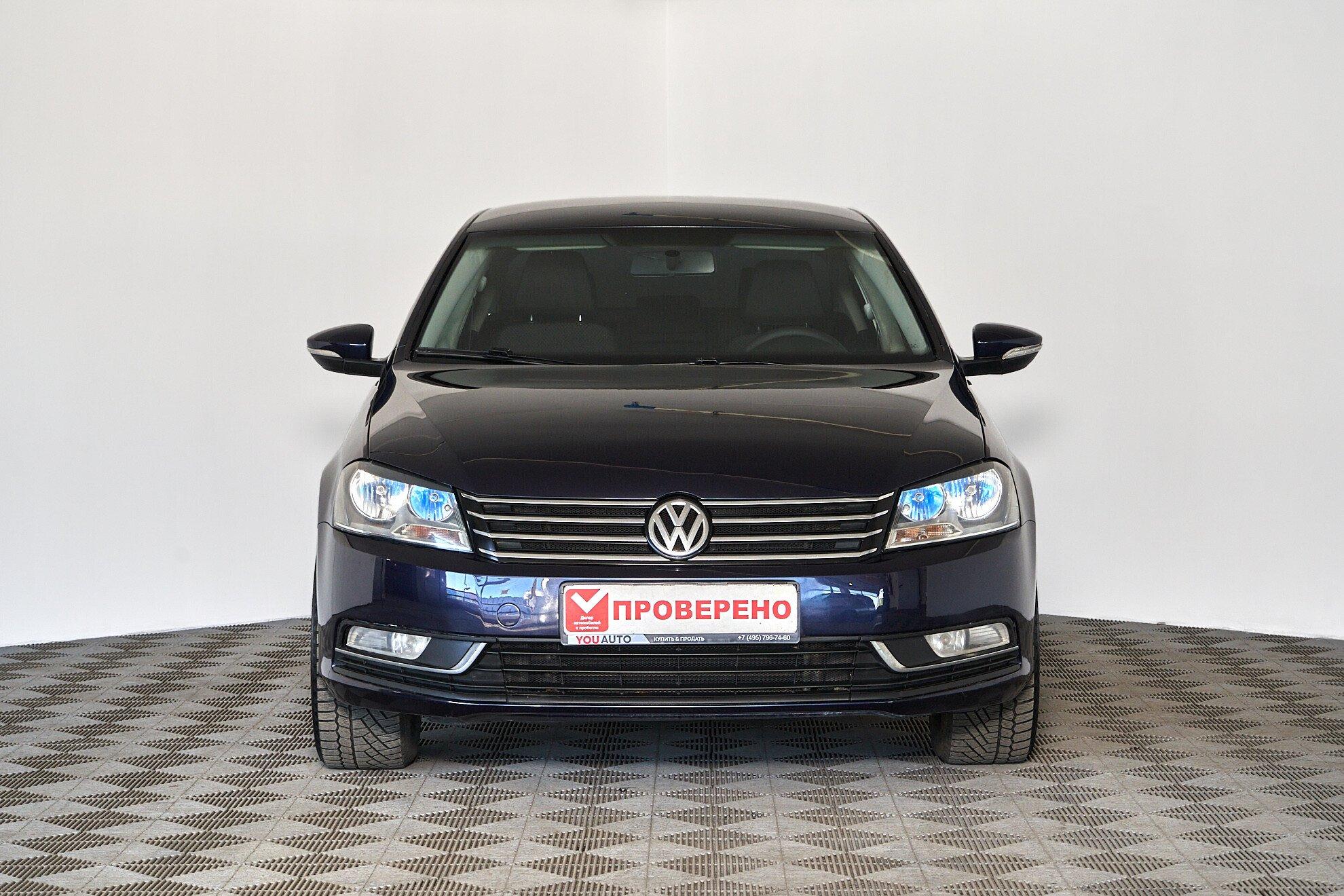 Volkswagen Passat 2012, синий