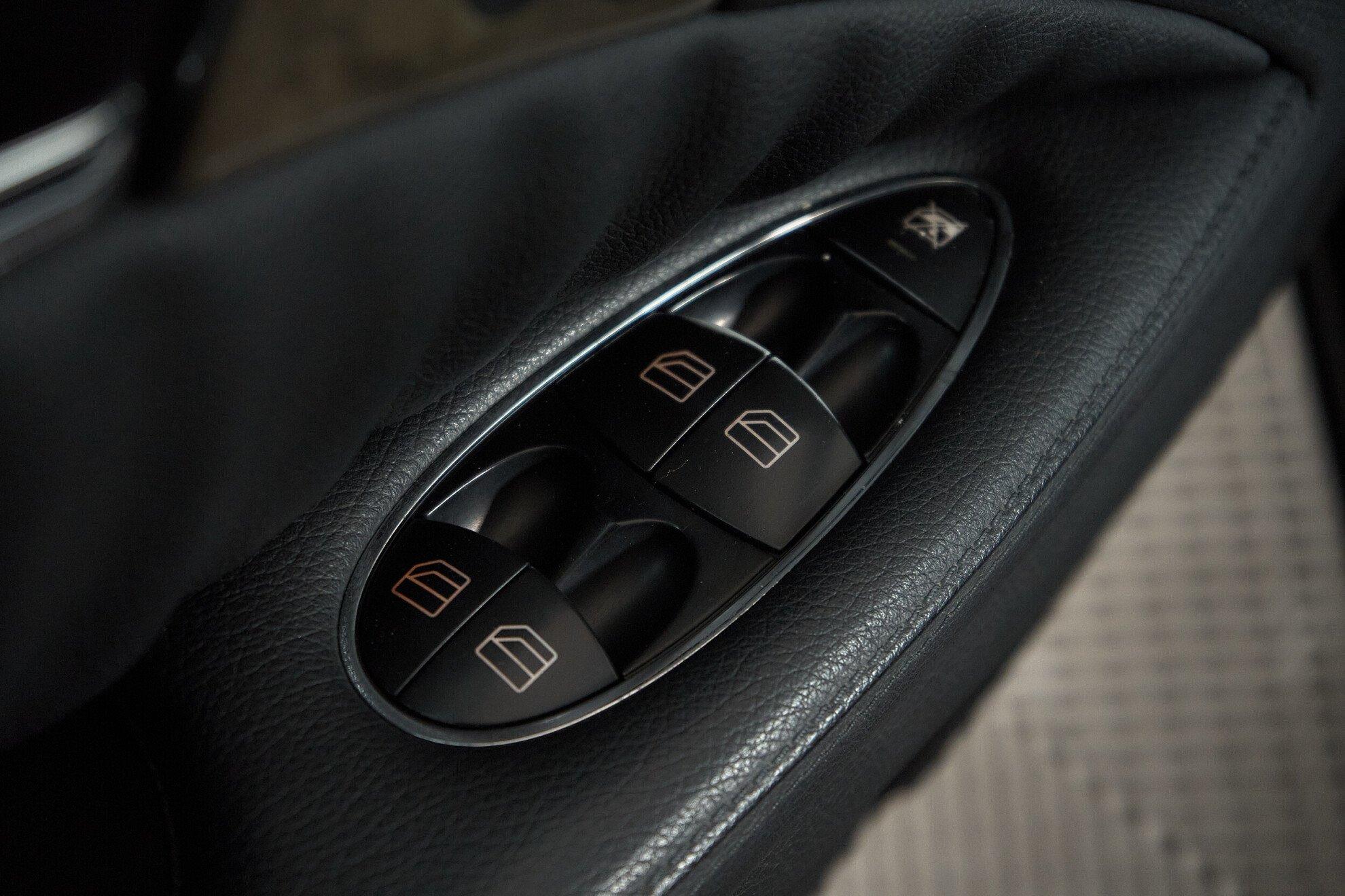 Mercedes-Benz E-Класс 2008, черный