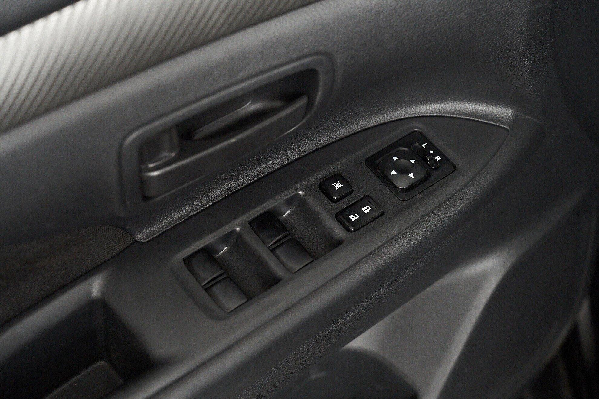 Mitsubishi Outlander 2014, черный