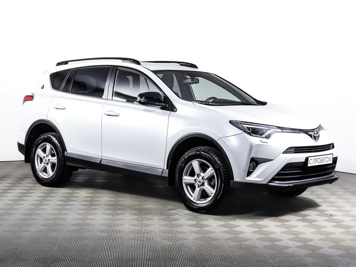 Toyota RAV4 2019, белый