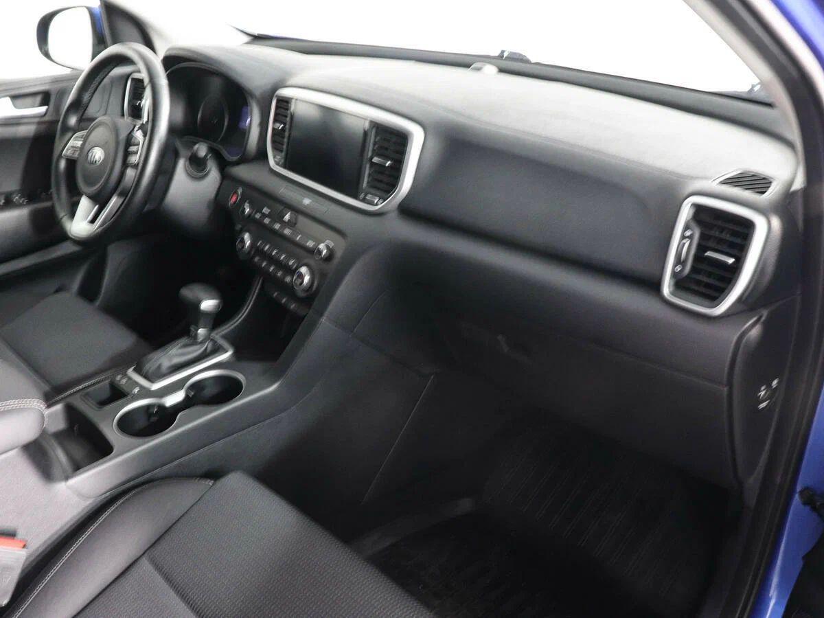 Kia Sportage 2021, синий