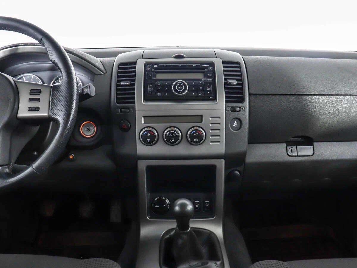 Nissan Pathfinder 2008, черный