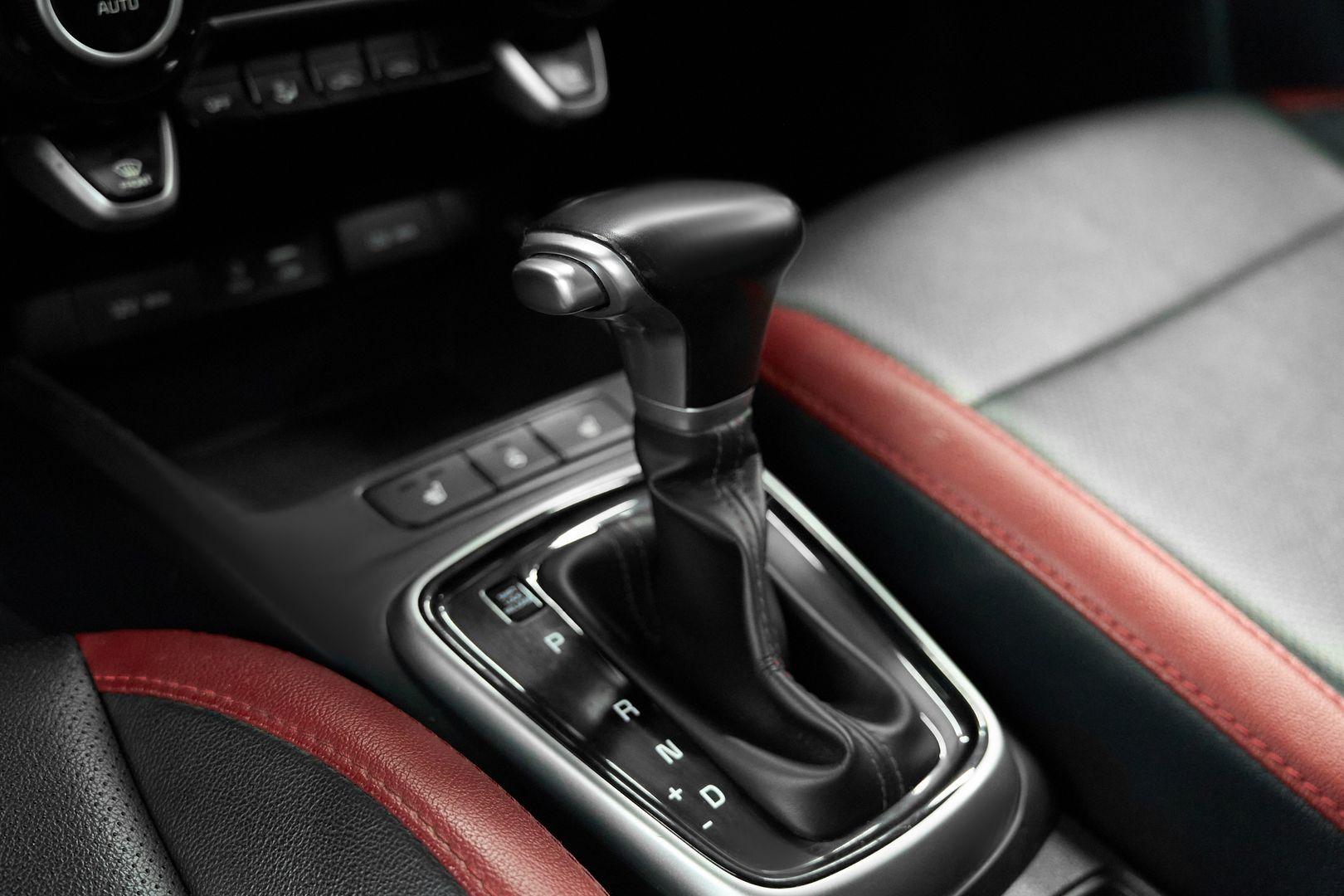 Kia Rio 2019, красный