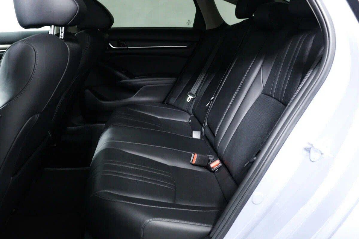 Honda Accord 2022, голубой