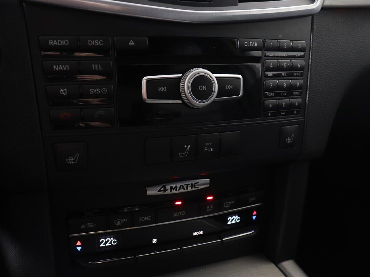 Mercedes-Benz E-Класс 2013, коричневый
