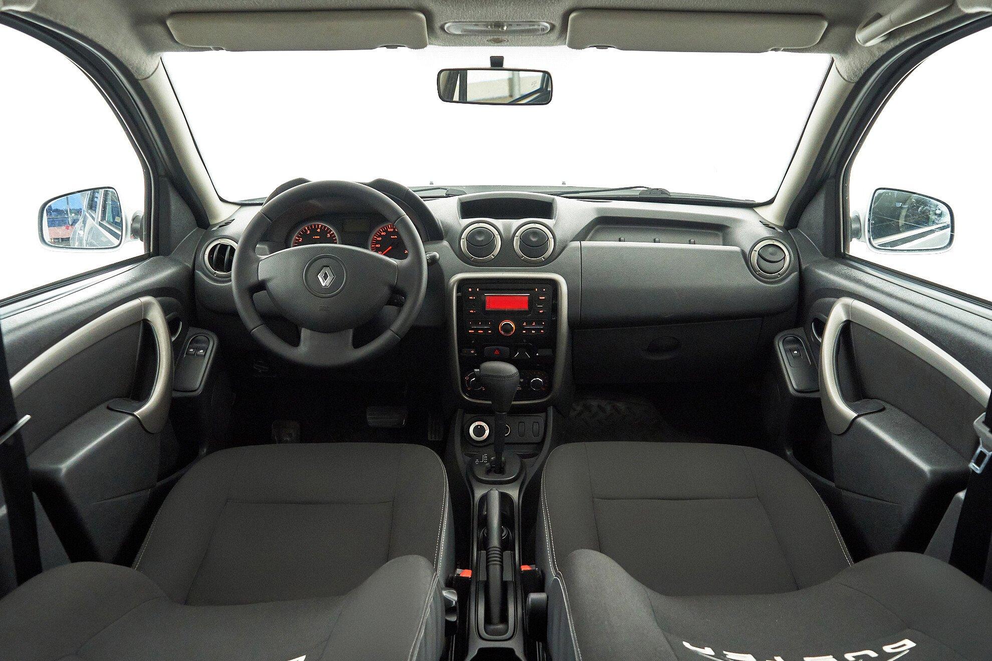 Renault Duster 2014, серебряный