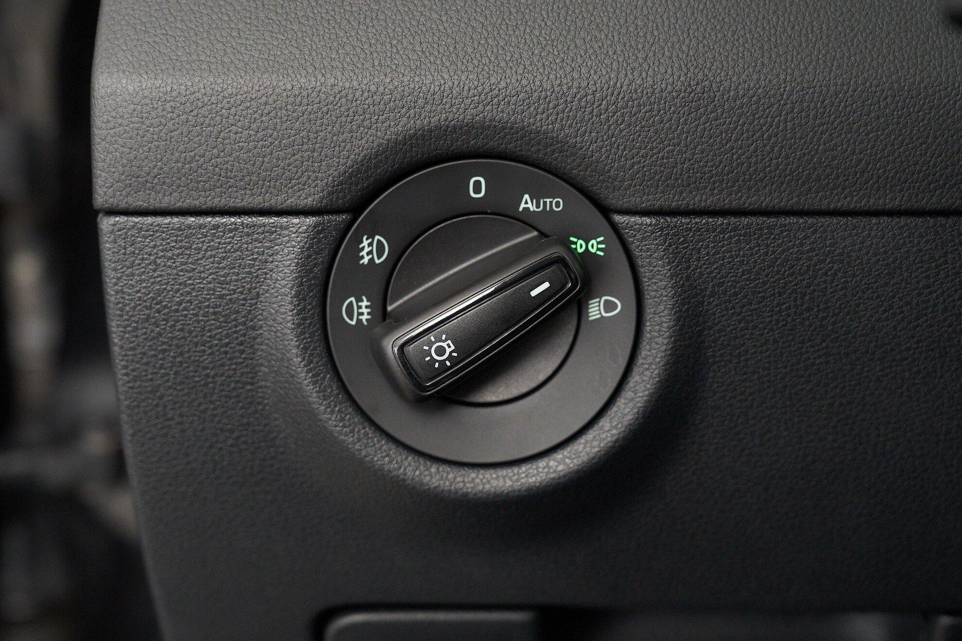 Skoda Octavia 2015, черный