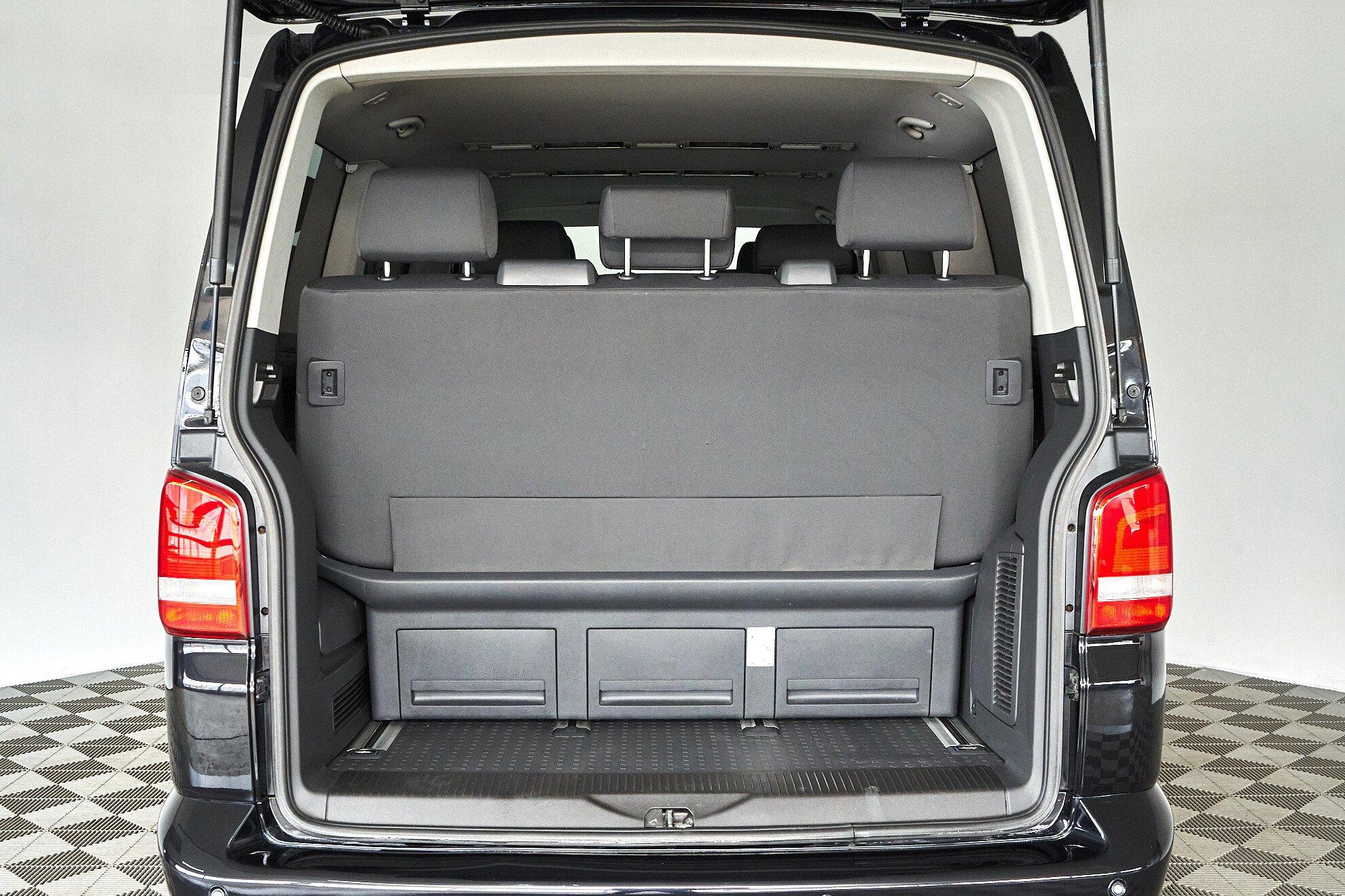 Volkswagen Multivan 2012, черный