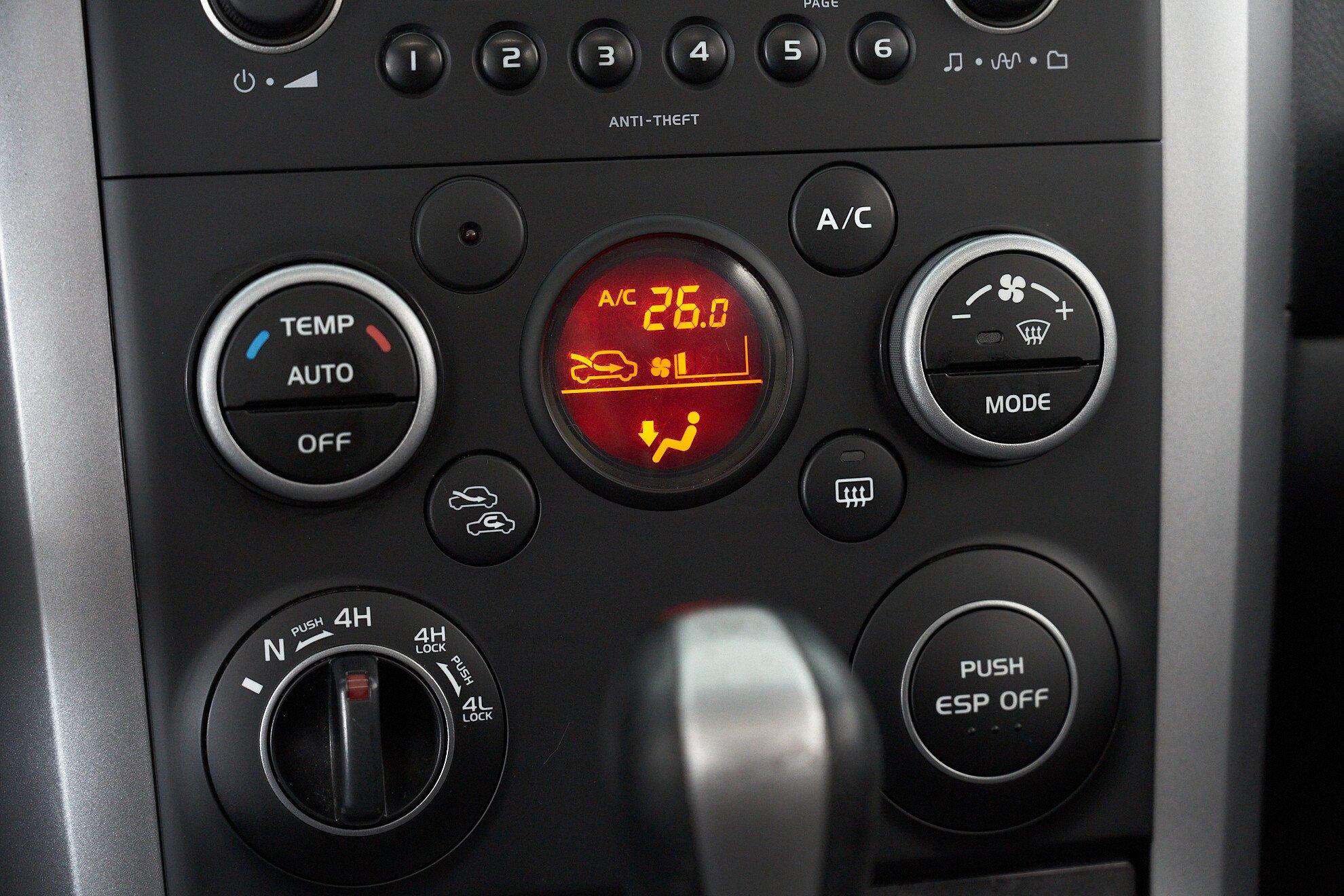 Suzuki Grand Vitara 2008, бежевый