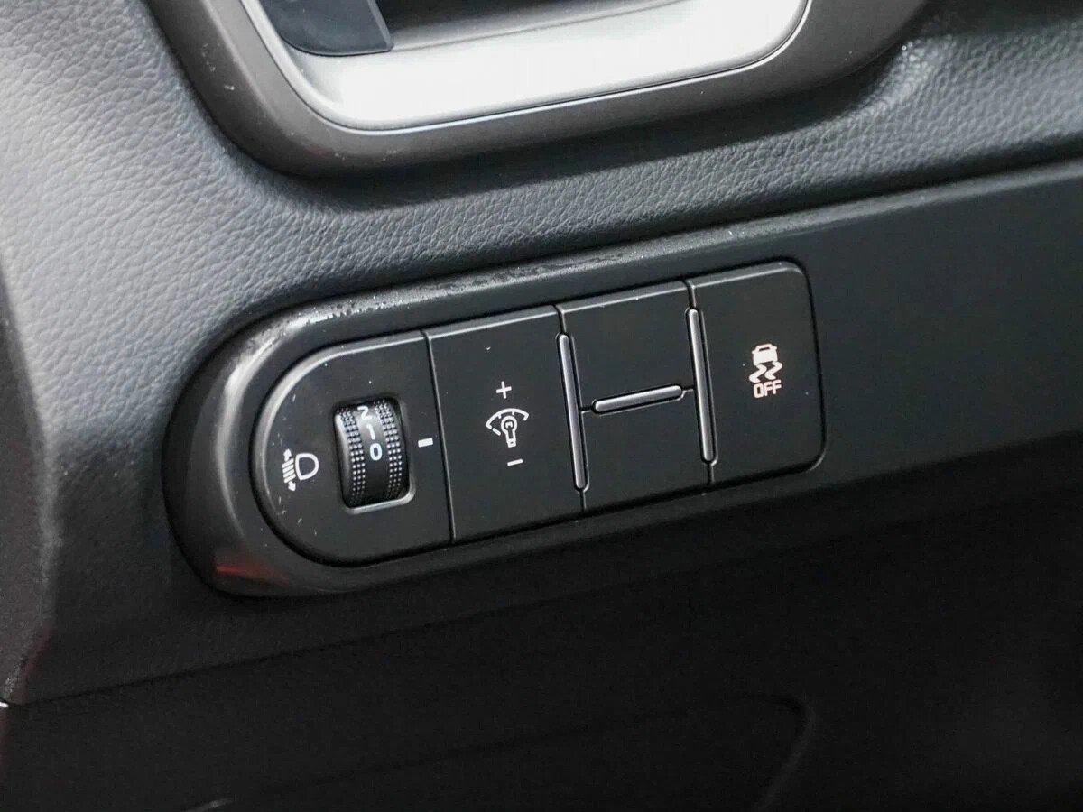 Kia Ceed 2018, красный