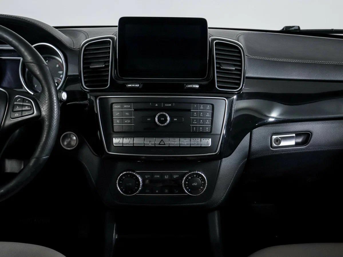 Mercedes-Benz GLE 2015, белый