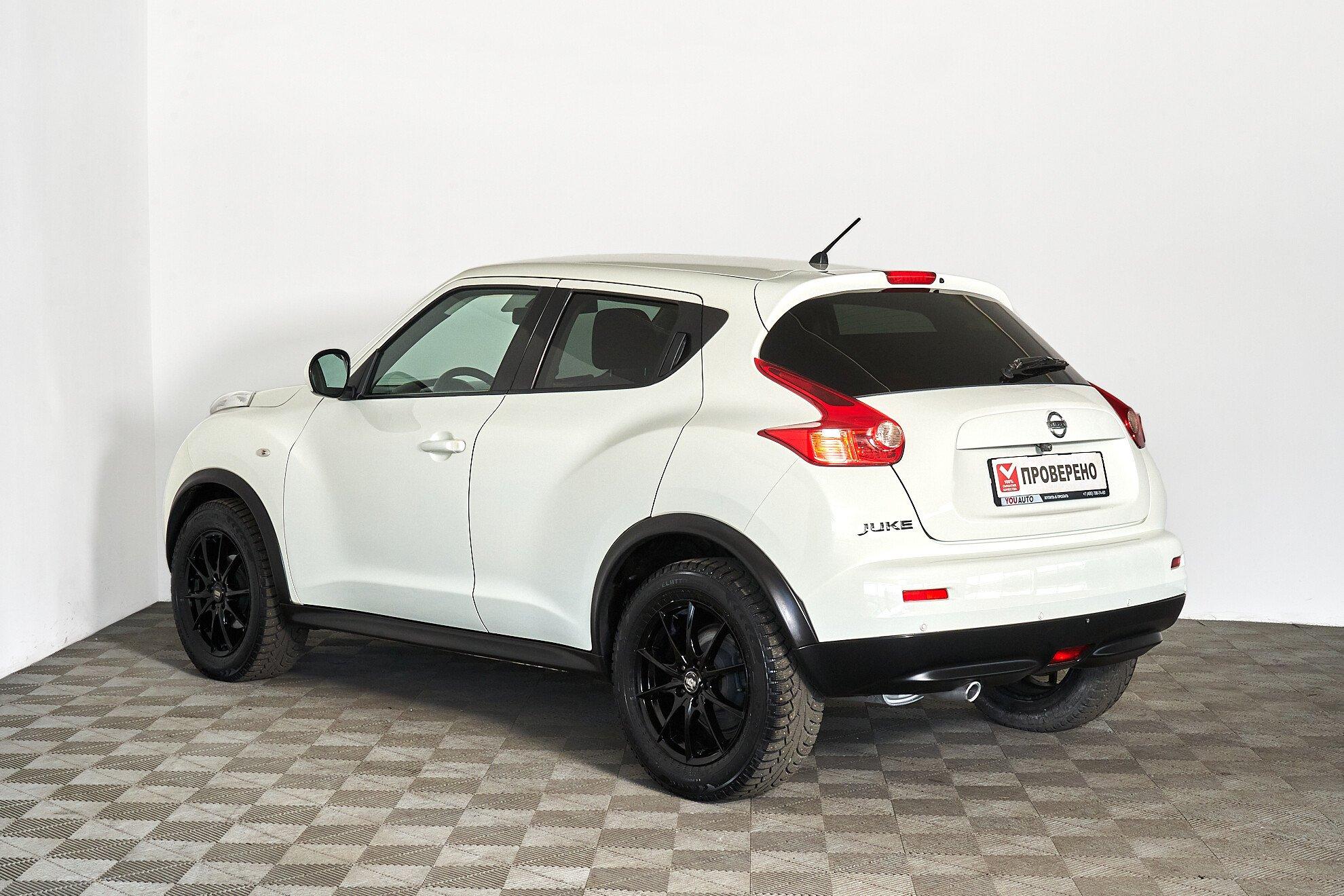 Nissan Juke 2012, белый