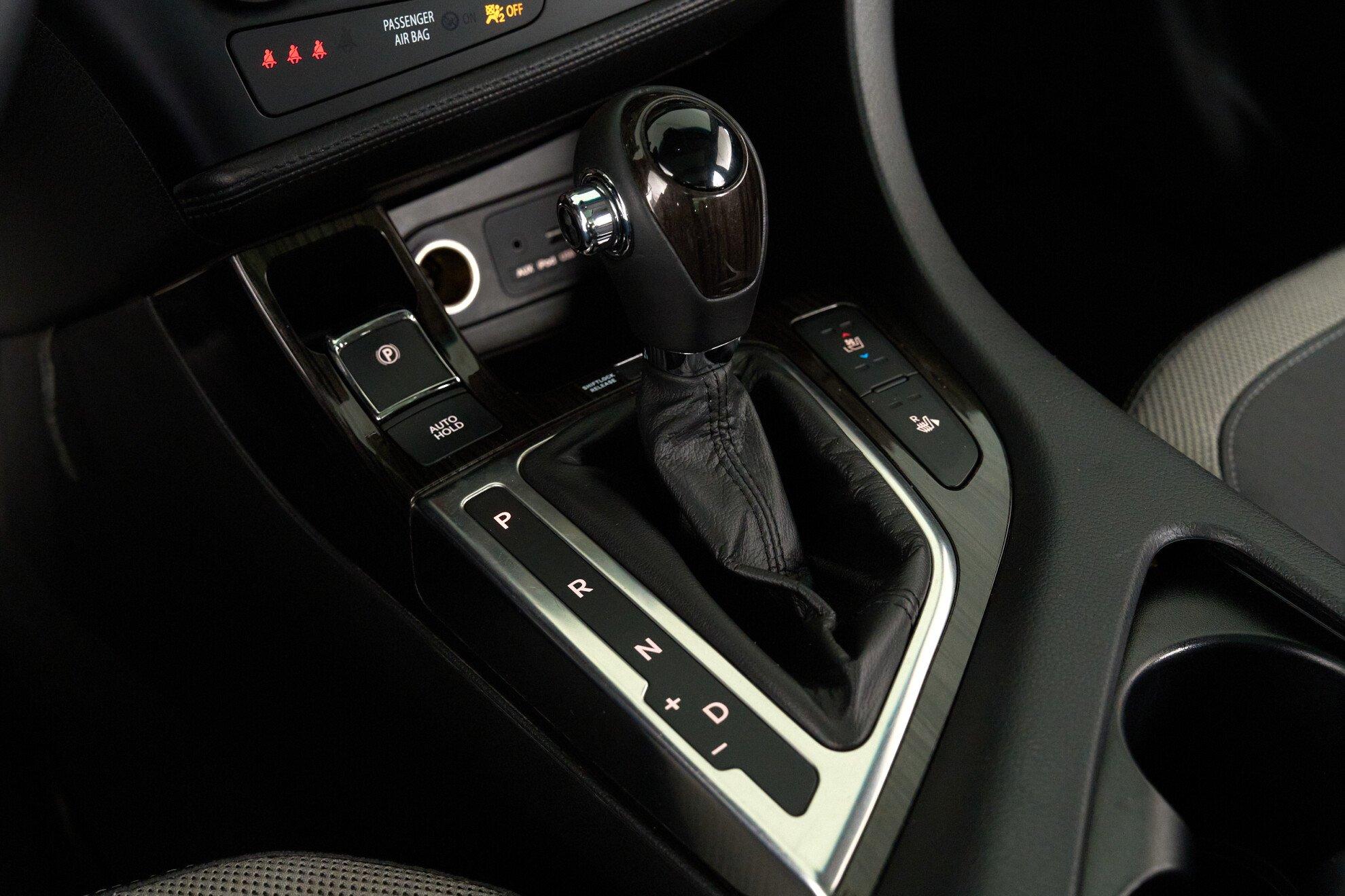 Kia Optima 2011, серебряный