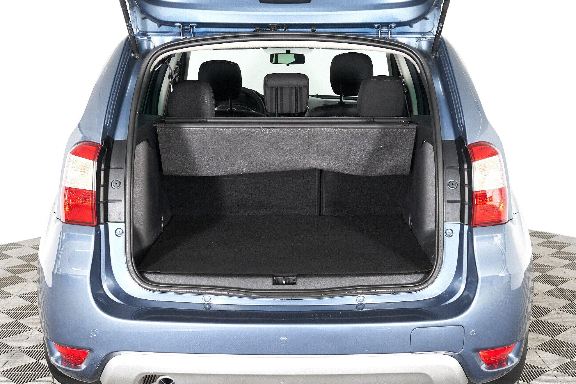 Nissan Terrano 2014, синий