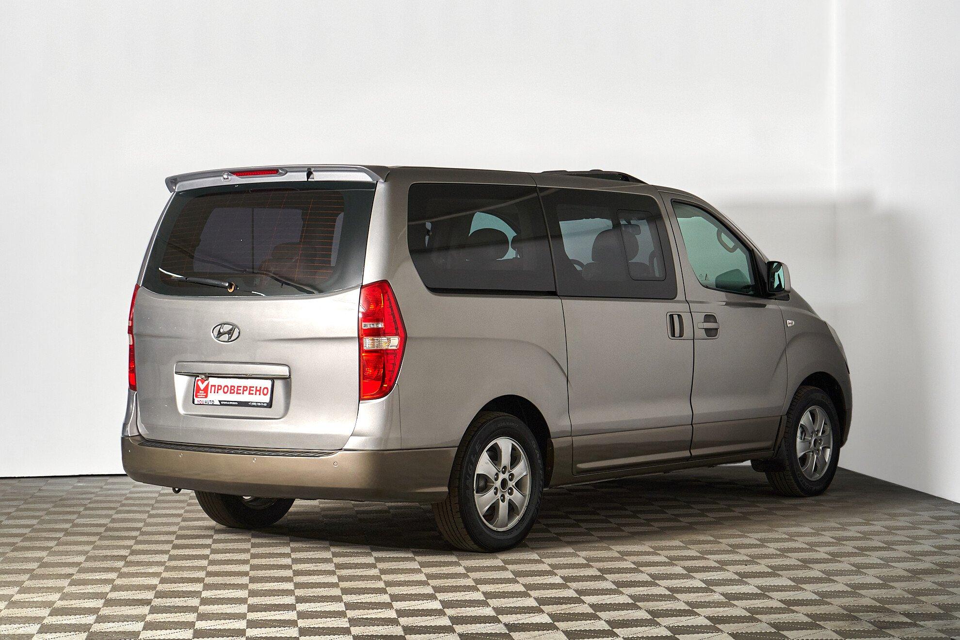 Hyundai Grand Starex 2012, серебряный