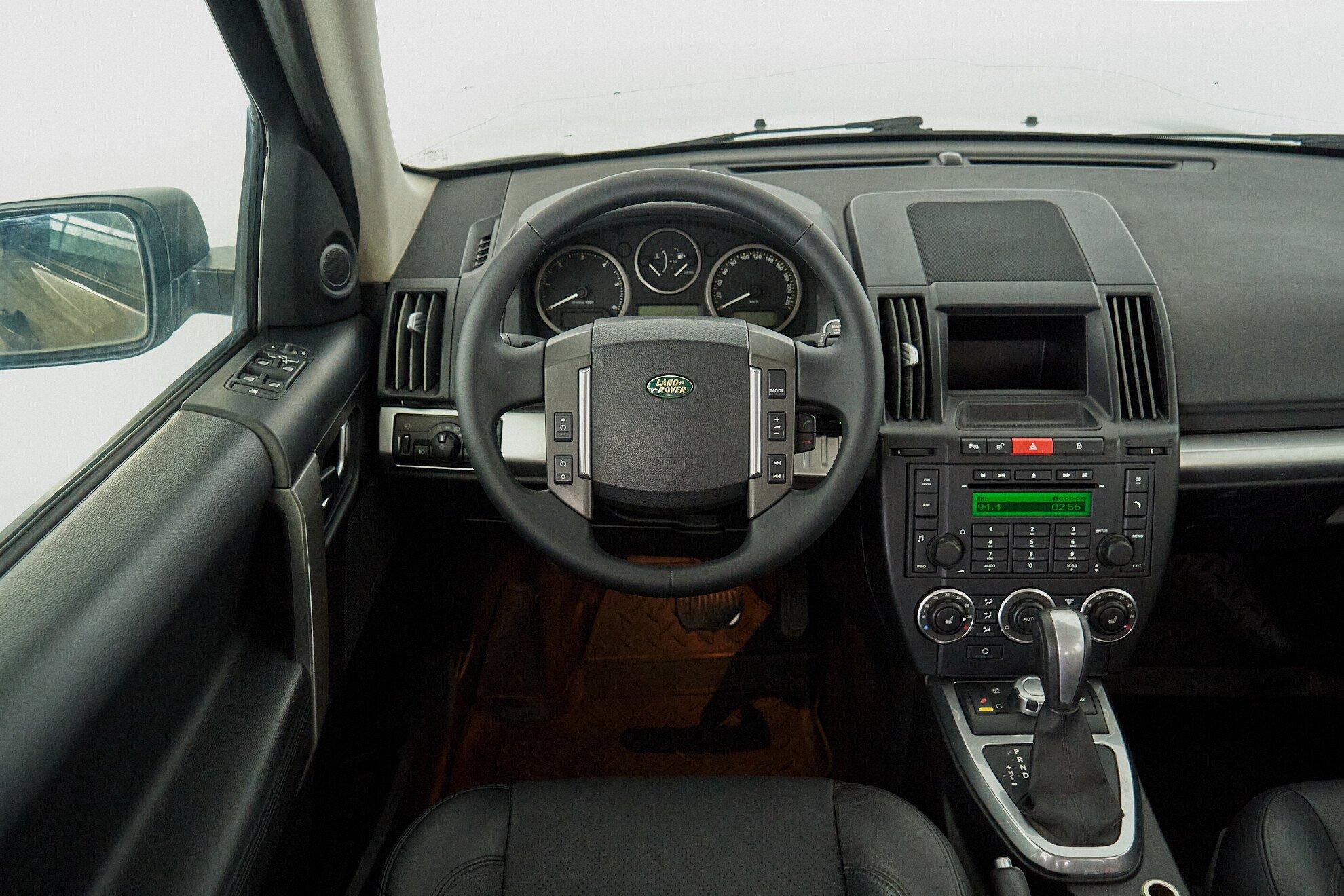 Land Rover Freelander 2010, серый
